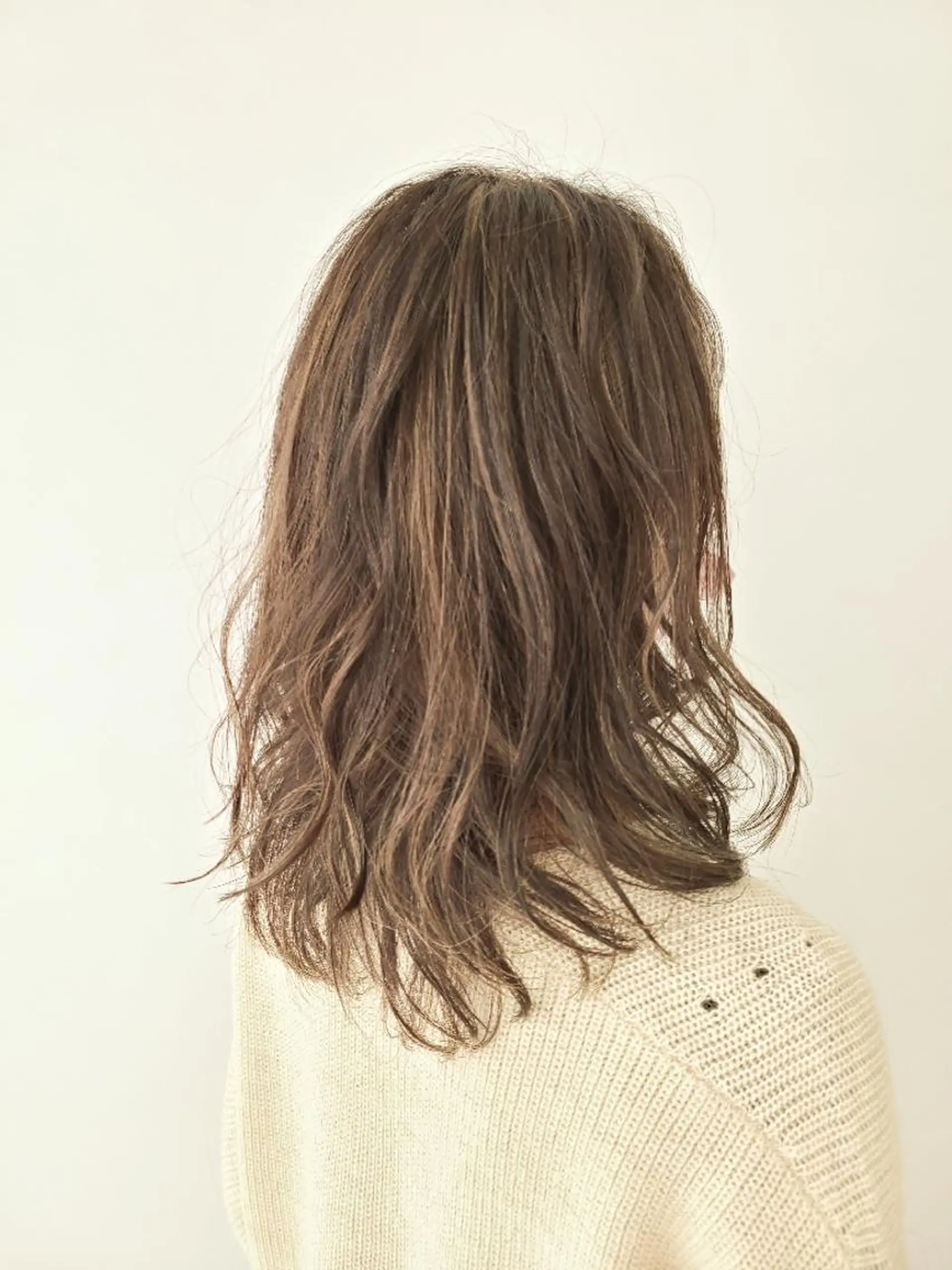 カラー セミロング カット パーマ トリートメント 🎗️髪質改善・美髪 艶髪🥇小西邦生のヘアスタイル