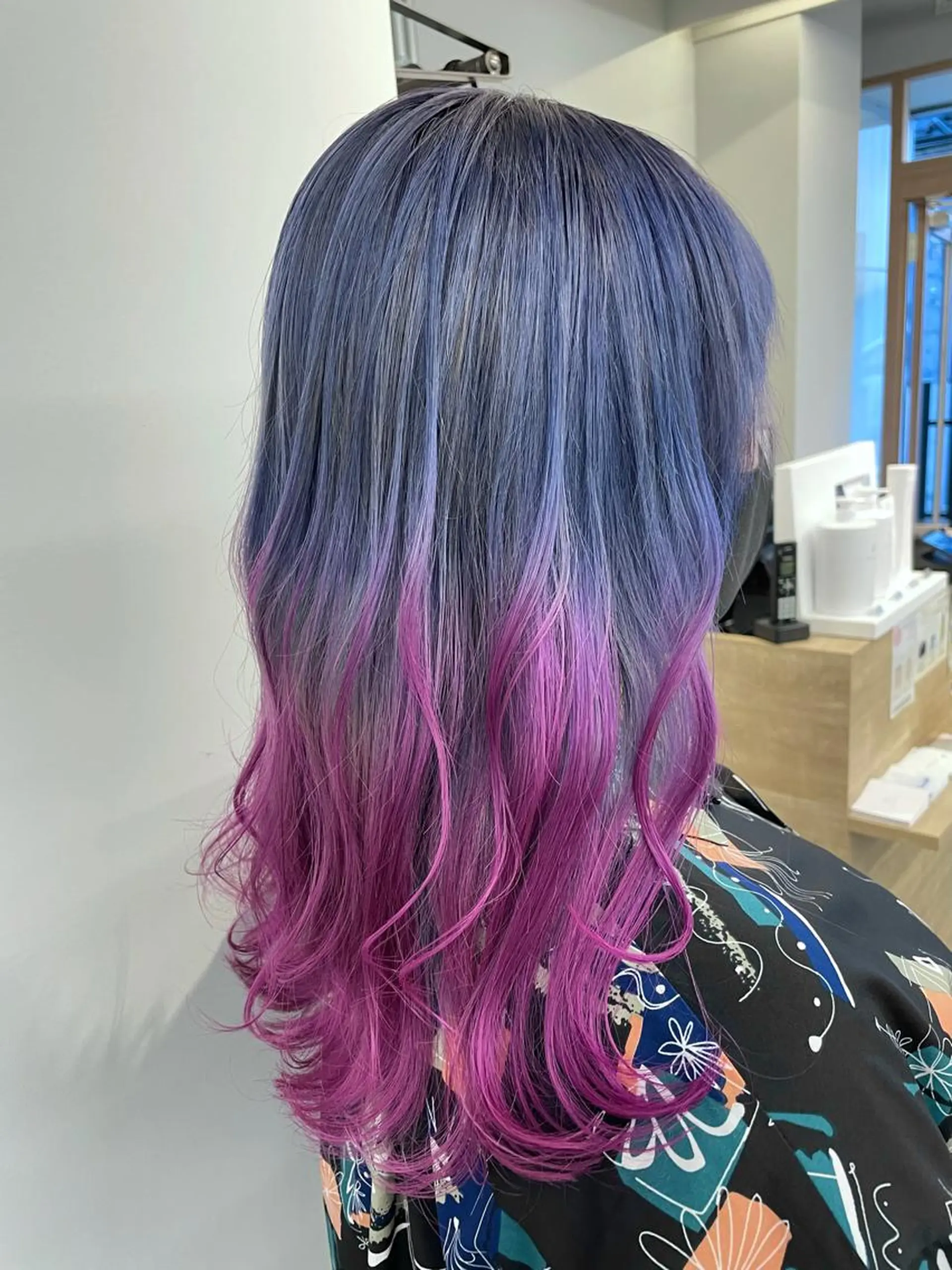 セミロング SAEKI【ior 】北千住店ブリーチのヘアスタイル