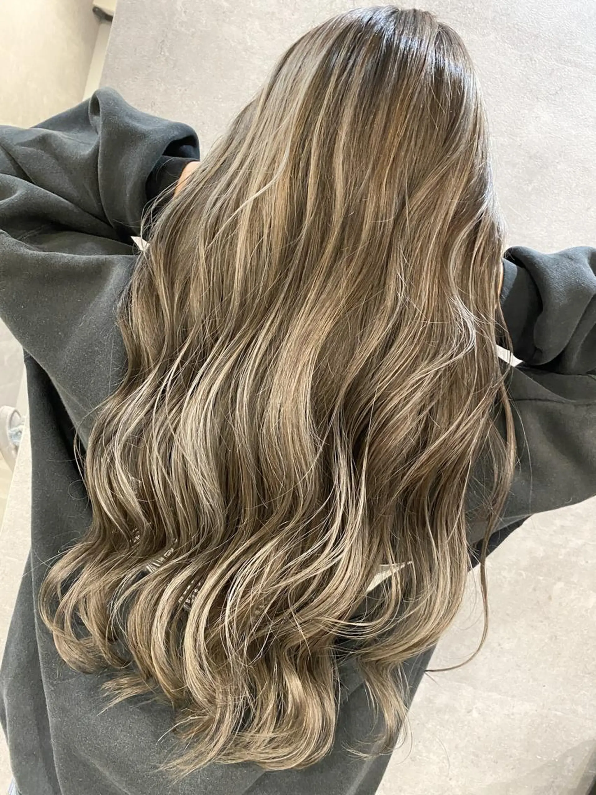 ロング カラー ヘアアレンジ ネイル マツエク・マツパ ハイライトカラー ハイライト ヘアカラー トリートメント 井上 一平のヘアスタイル