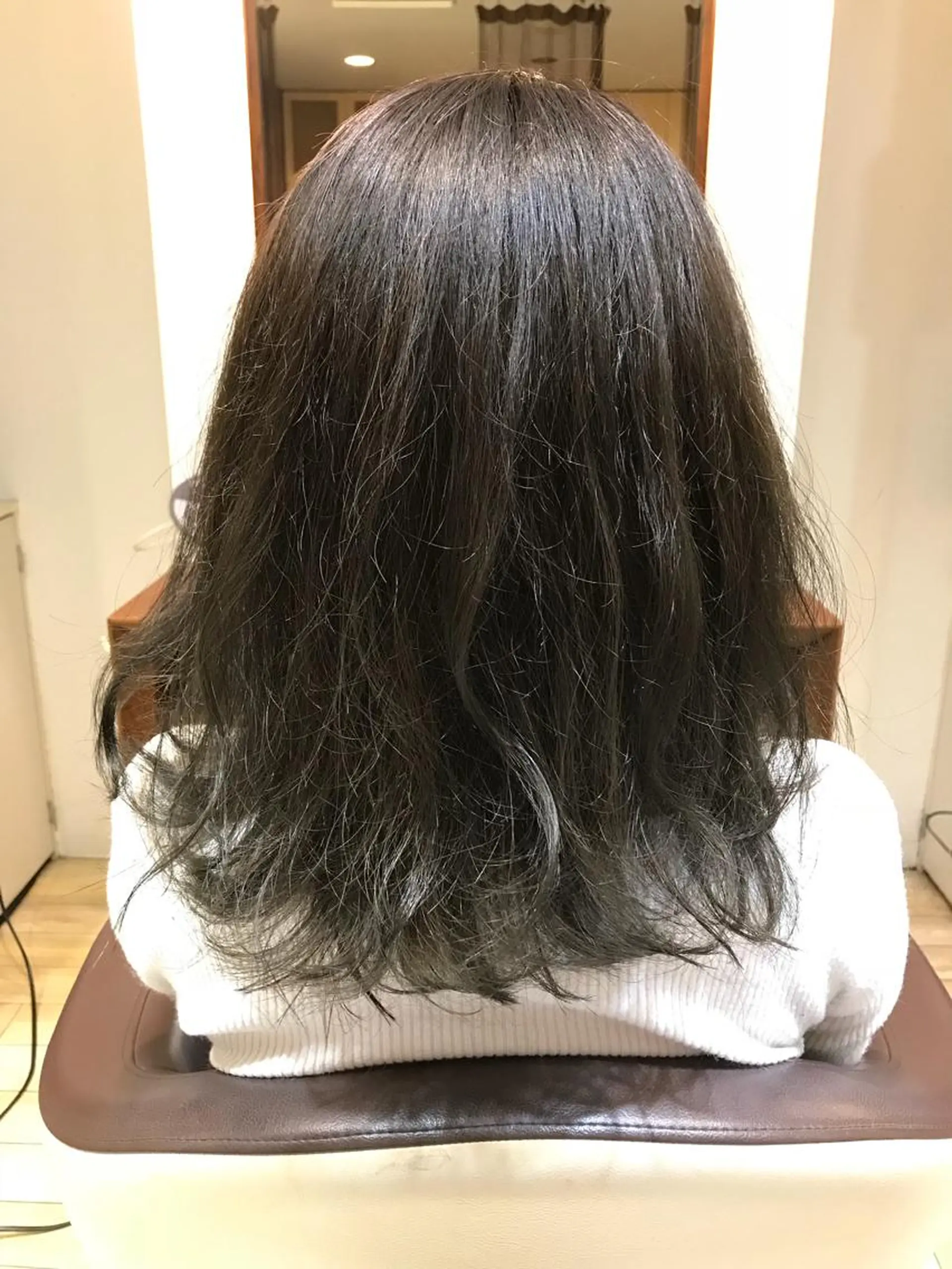 ミディアム カラー アッシュ 脇坂 誠也のヘアスタイル