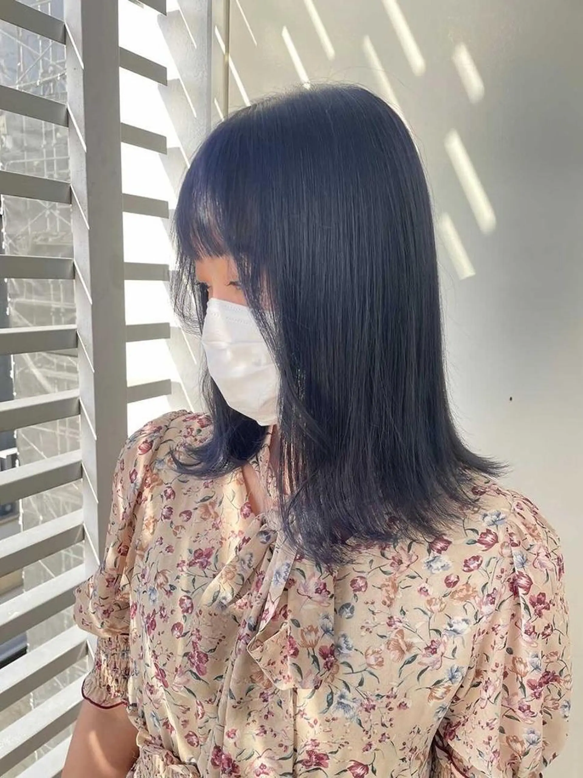 ミディアム カラー カット ヘアカラー トリートメント 韓国🇰🇷レイヤー 映える顔周り🩷のヘアスタイル