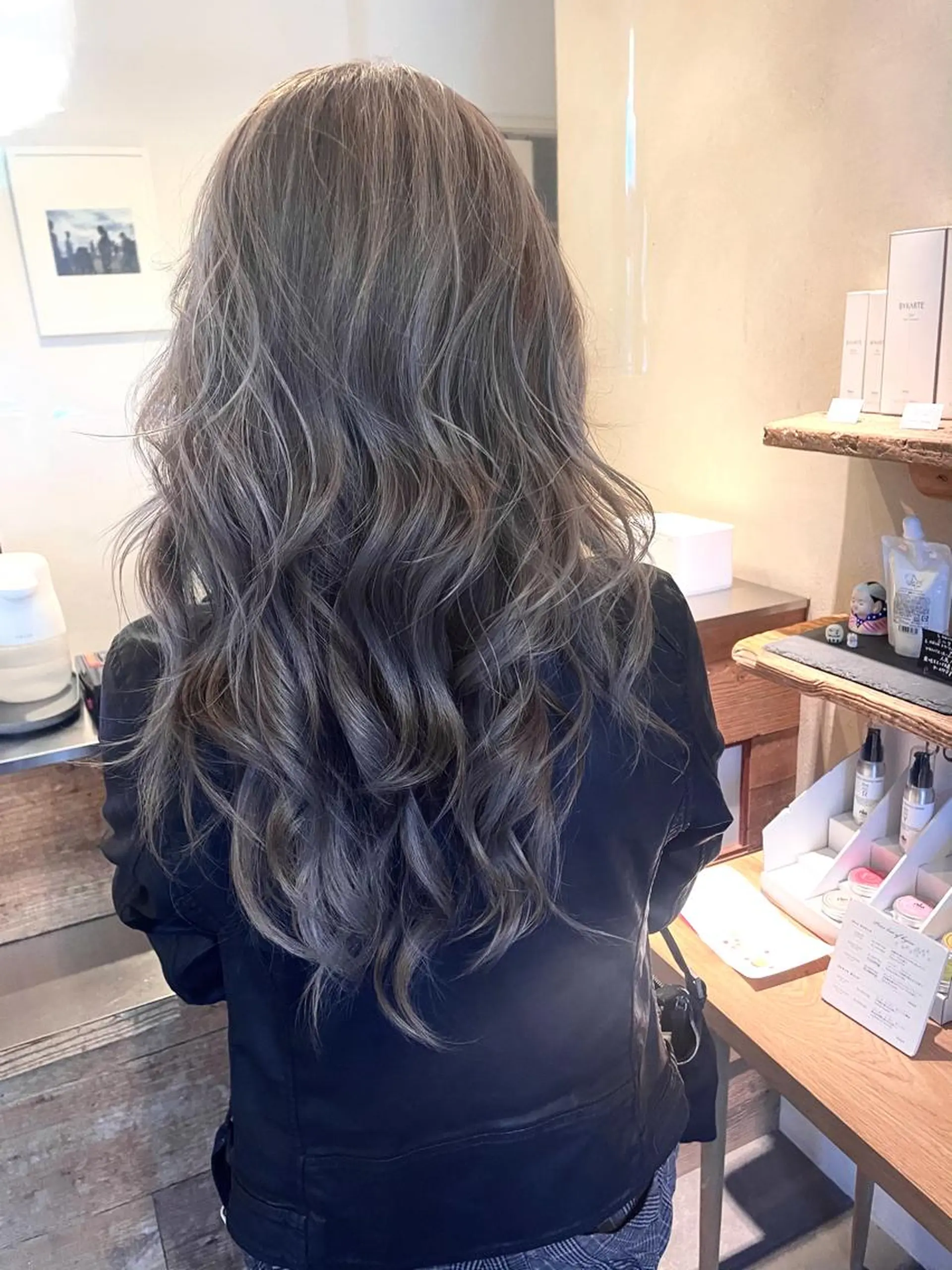 ミディアム カラー ハイライトカラー ハイライト ヘアカラー トリートメント ケア剤オタク×海外 ヘア長谷川裕起のヘアスタイル