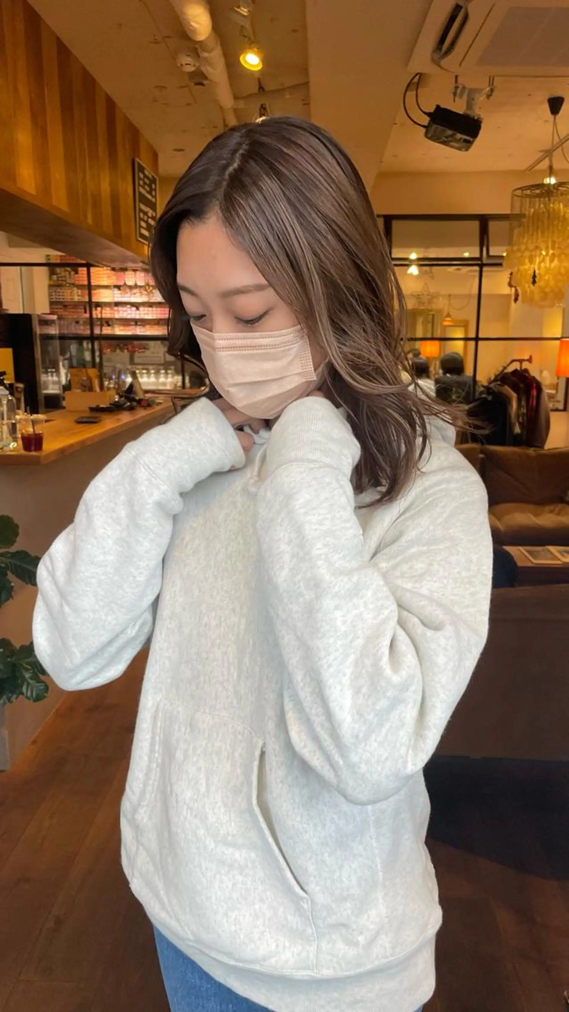 セミロング カラー ブリーチ 透明感カラー ダブルカラー ハイライトカラー ハイライト ファッションに 溶け込むstyleのヘアスタイル