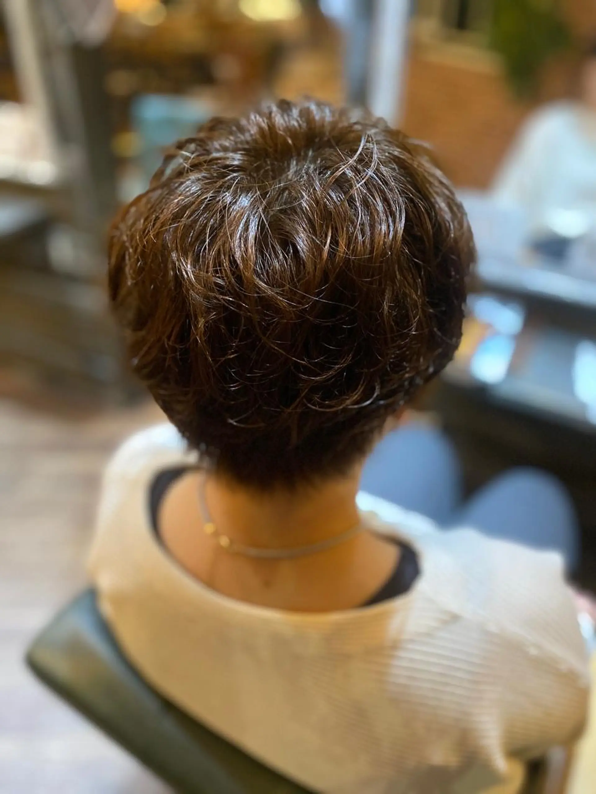 ショート カラー パーマ ハイライト/インナー /ブリーチ/レイヤーのヘアスタイル