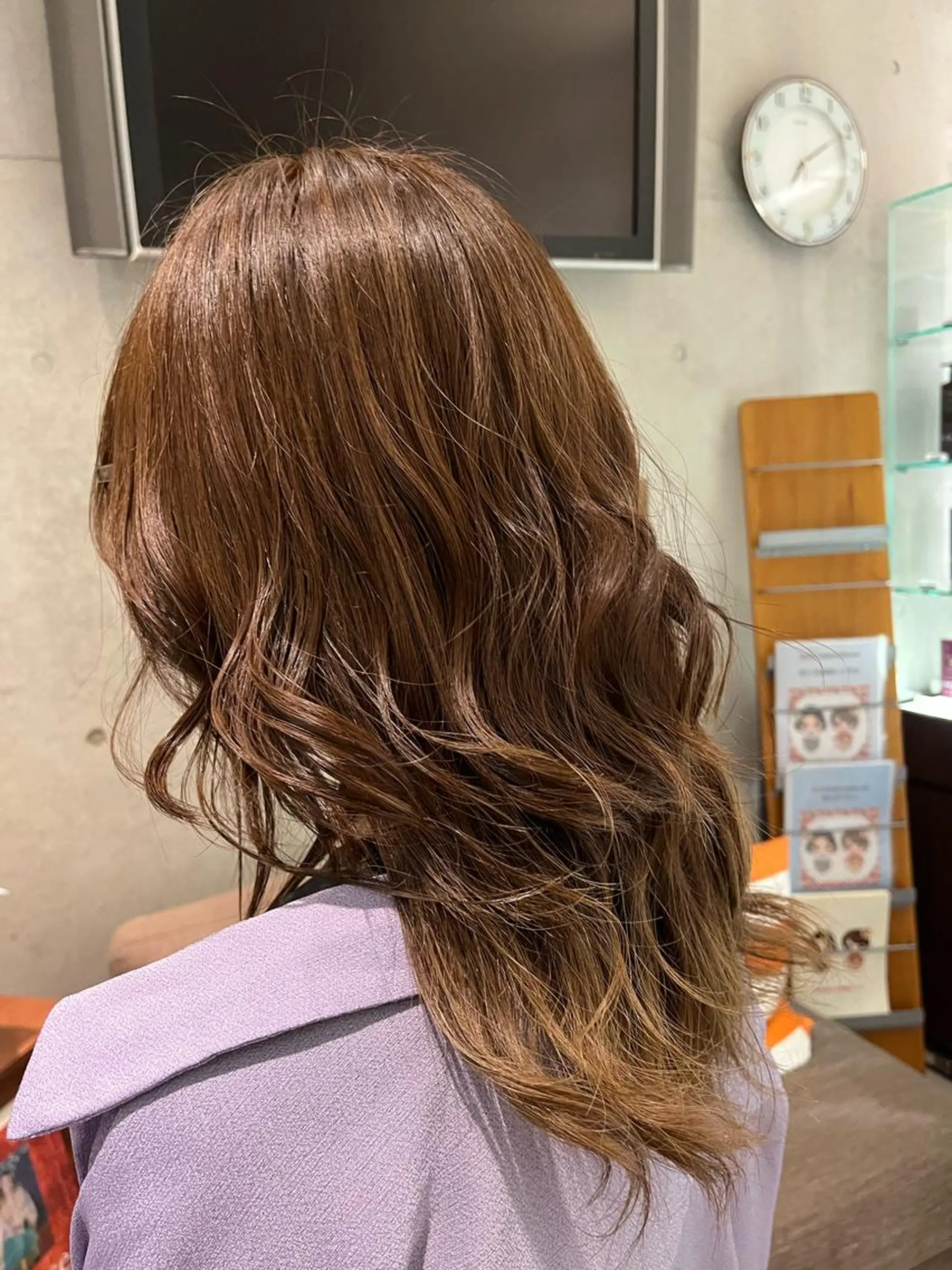 セミロング ヘアカラー ❁ shizuku EMU/髪質改善💎のヘアスタイル
