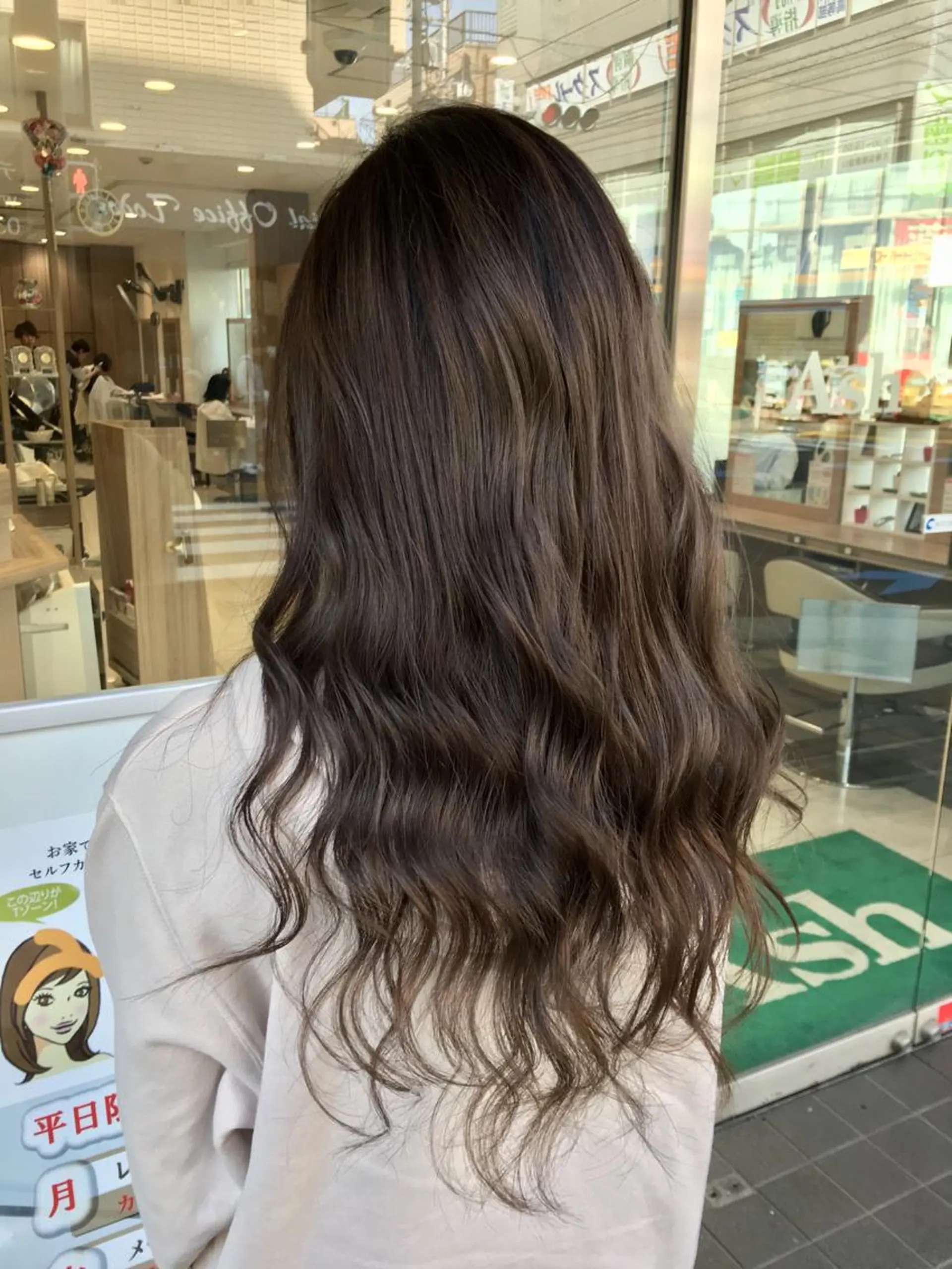 ロング カラー ベージュカラー ブリーチ 寺内 紳悟のヘアスタイル