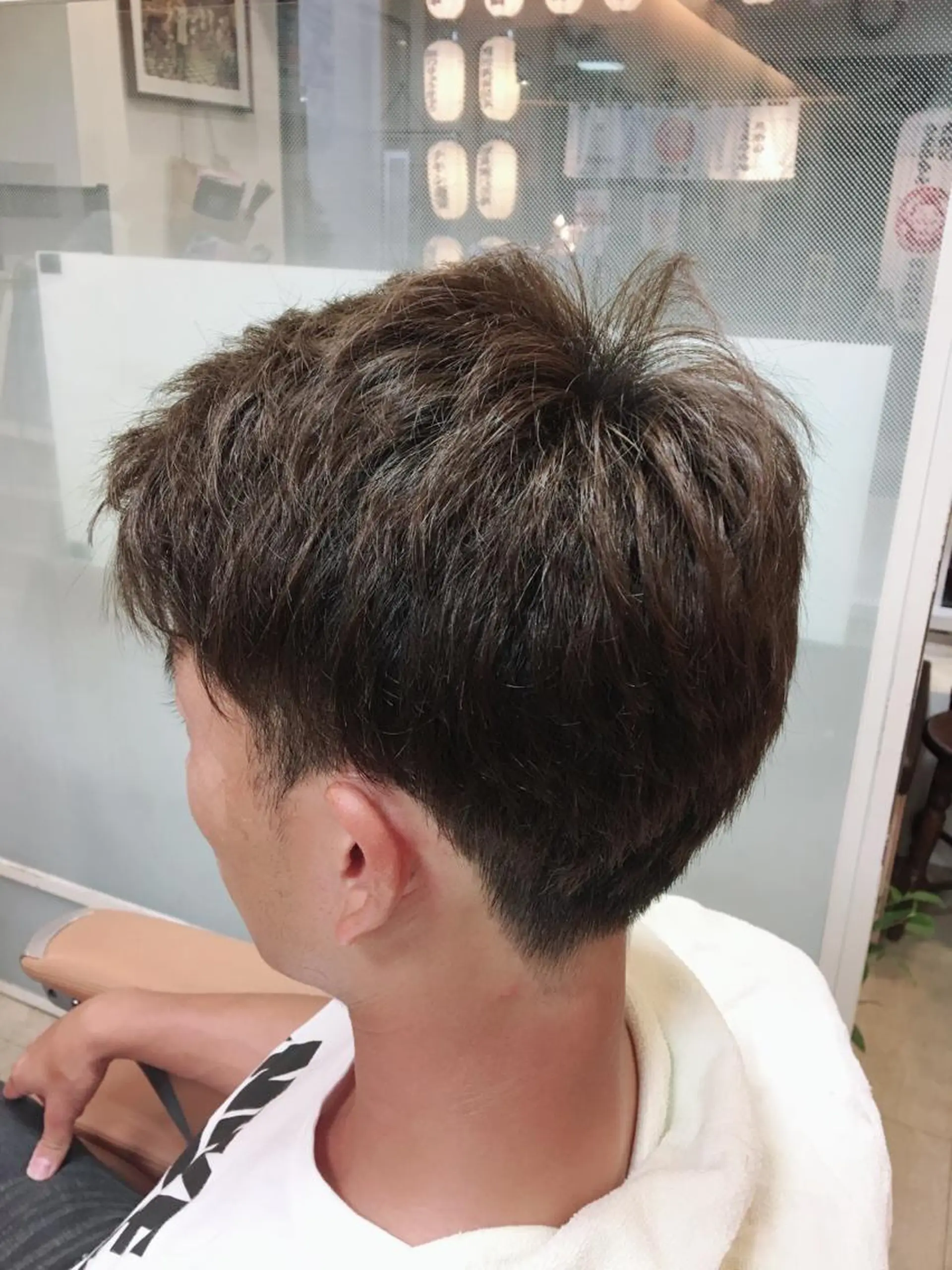 ショート カラー アッシュ メンズ専門 AKIRAのヘアスタイル