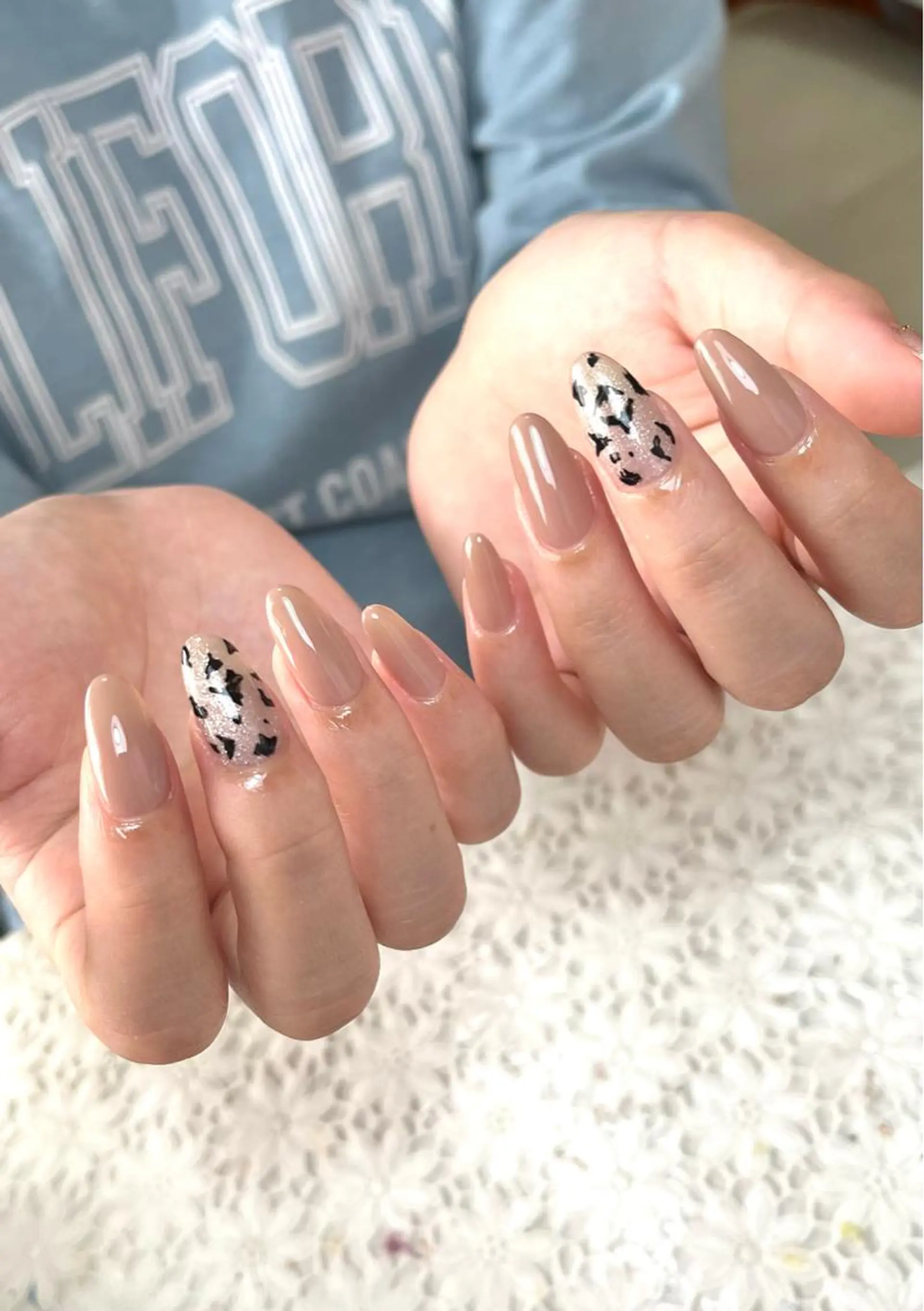 ネイル ジェルネイル キラキラネイル 韓国ネイル パラジェル ワンホンネイル ハンドネイル nails' it...のネイルデザイン