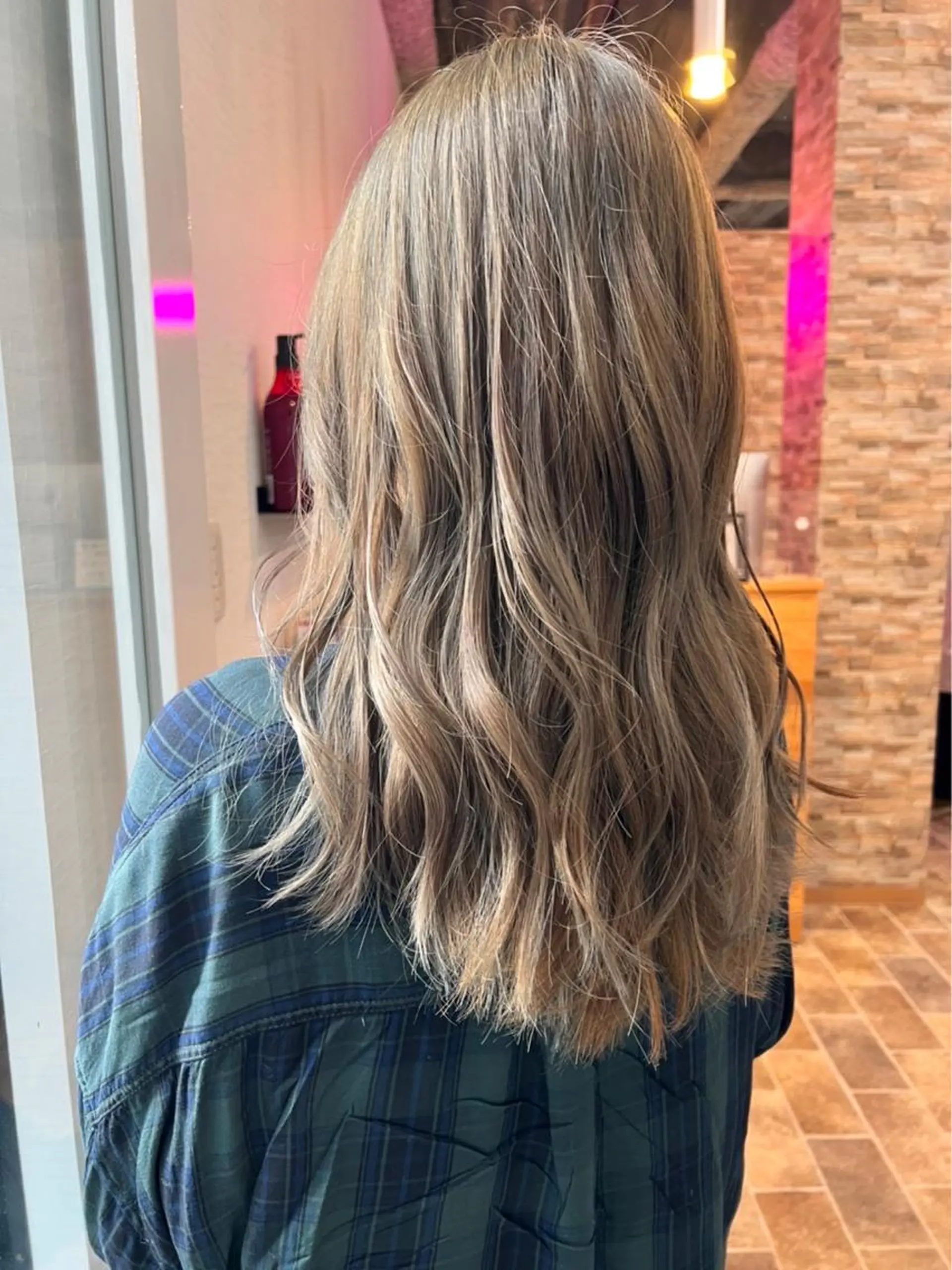 ミディアム カラー ヘアカラー&縮毛矯正 STAR☆RIVERのヘアスタイル