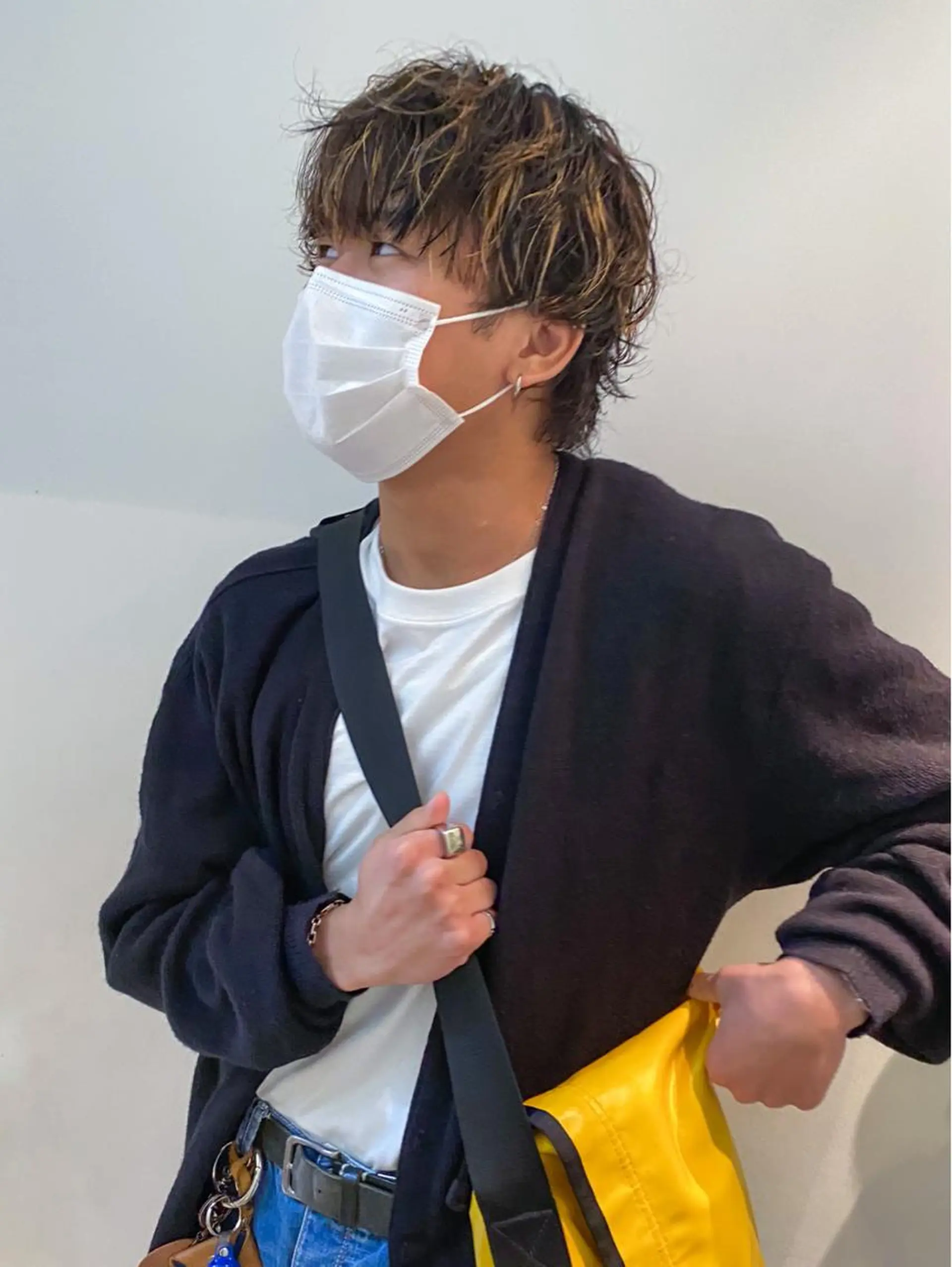 カラー パーマ メンズ メンズハイライト メンズパーマ メンズウルフカット デザインカラー ハイライトカラー メンズ/スパイキー ショート/ミツイのヘアスタイル