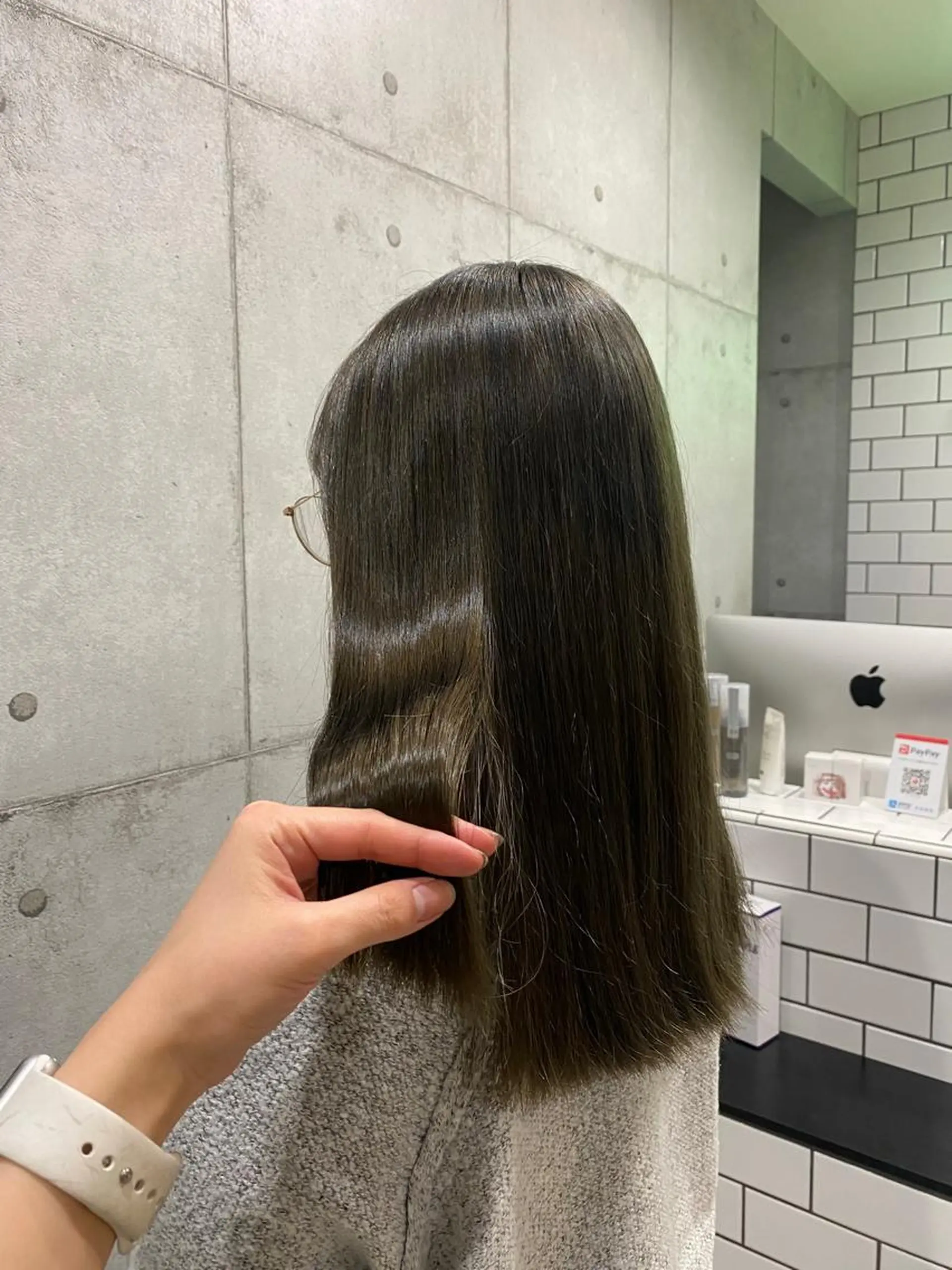 ミディアム カット ヘアカラー ヘアセット newi赤羽 HINATAのヘアスタイル