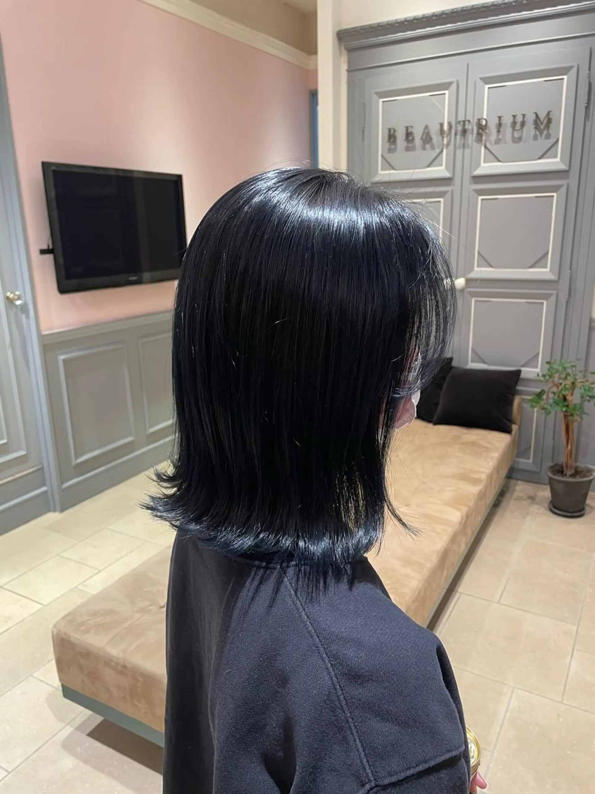 ショート 大阪梅田 稲葉利也斗のヘアスタイル