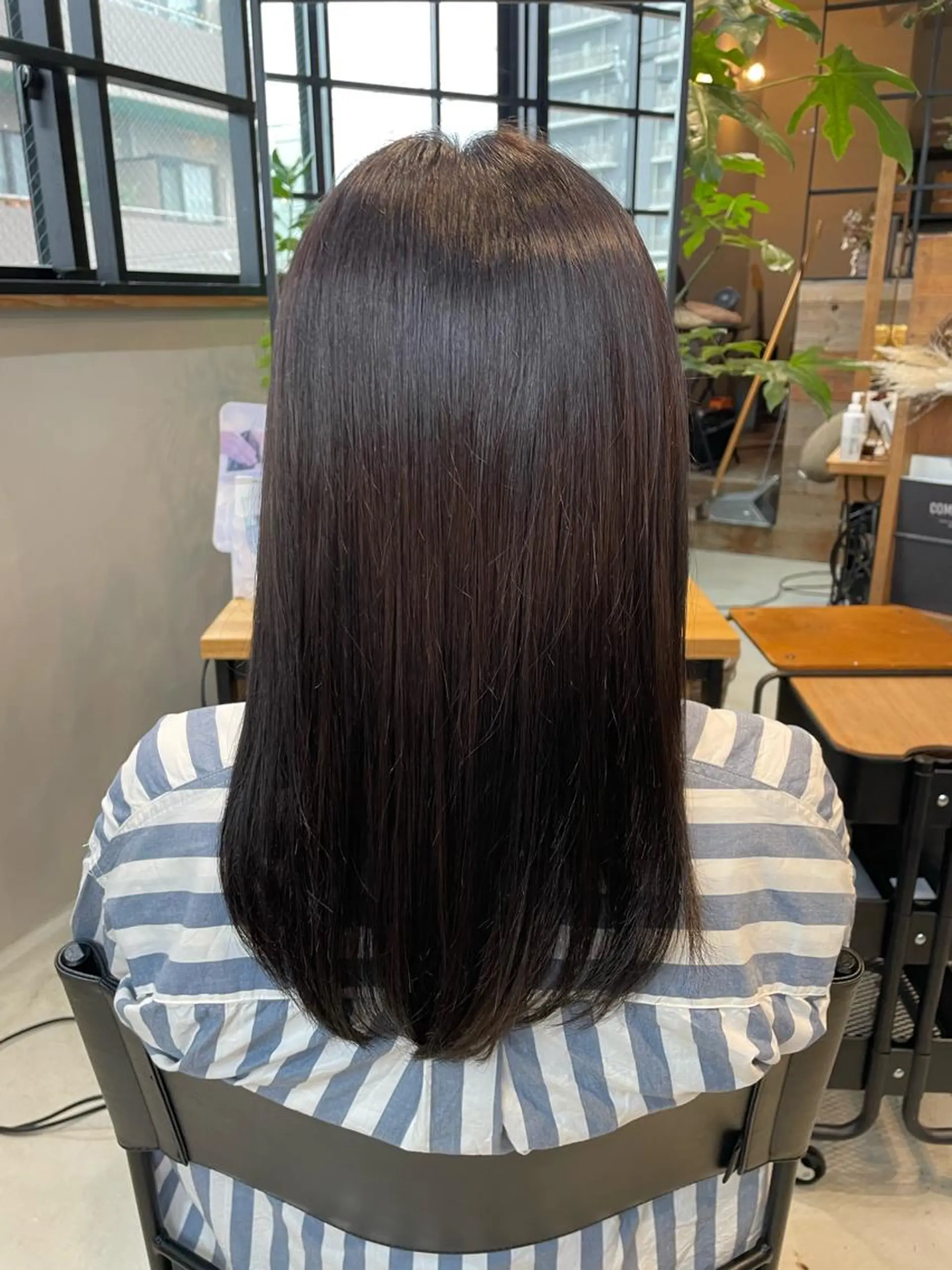 ロング アッシュ アッシュグレー Loma ミレイのヘアスタイル