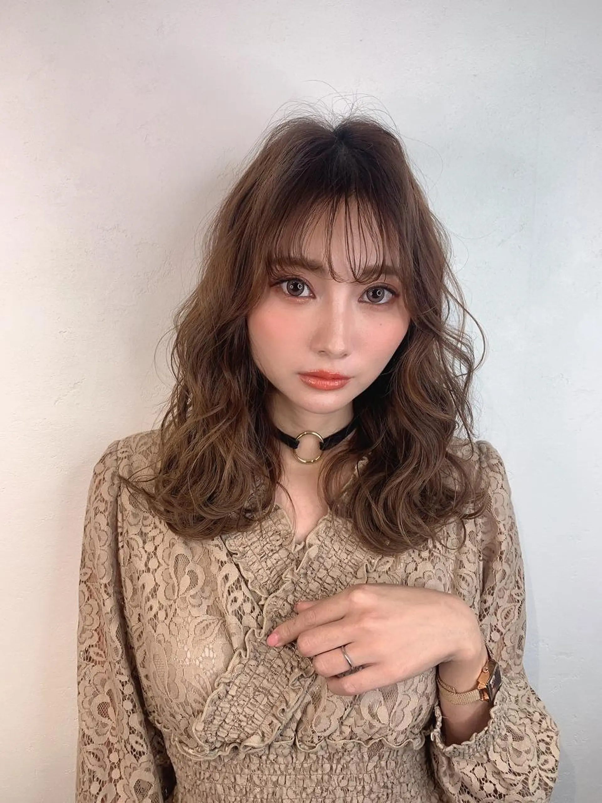 セミロング カラー シースルーバング _WHITE 難波本店のヘアスタイル