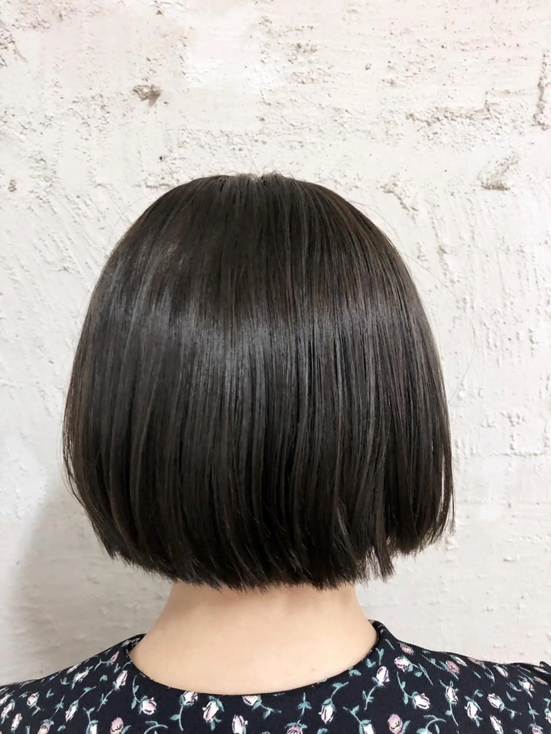 ショート カラー グレージュ ハイライトカラー イルミナカラー ボブ ハイライト 桐原 竜也のヘアスタイル