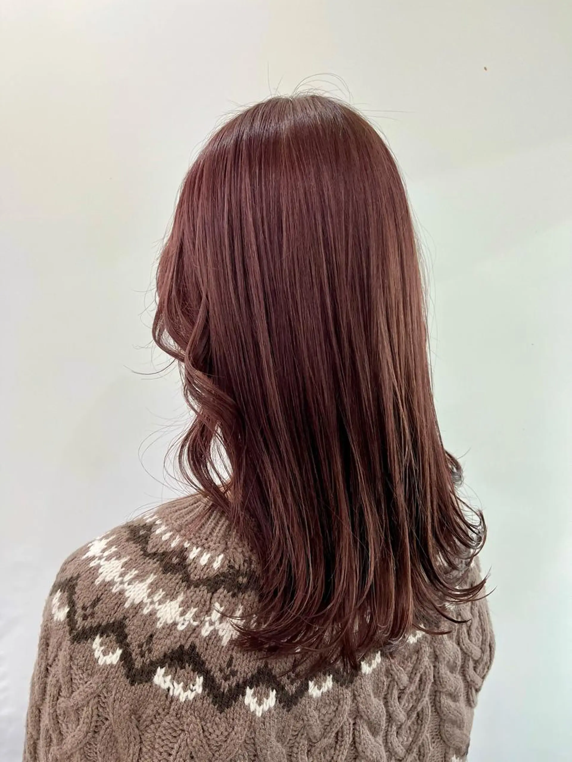 ミディアム カラー 新宿/小顔レイヤー/ 顔まわり/西慶太朗のヘアスタイル