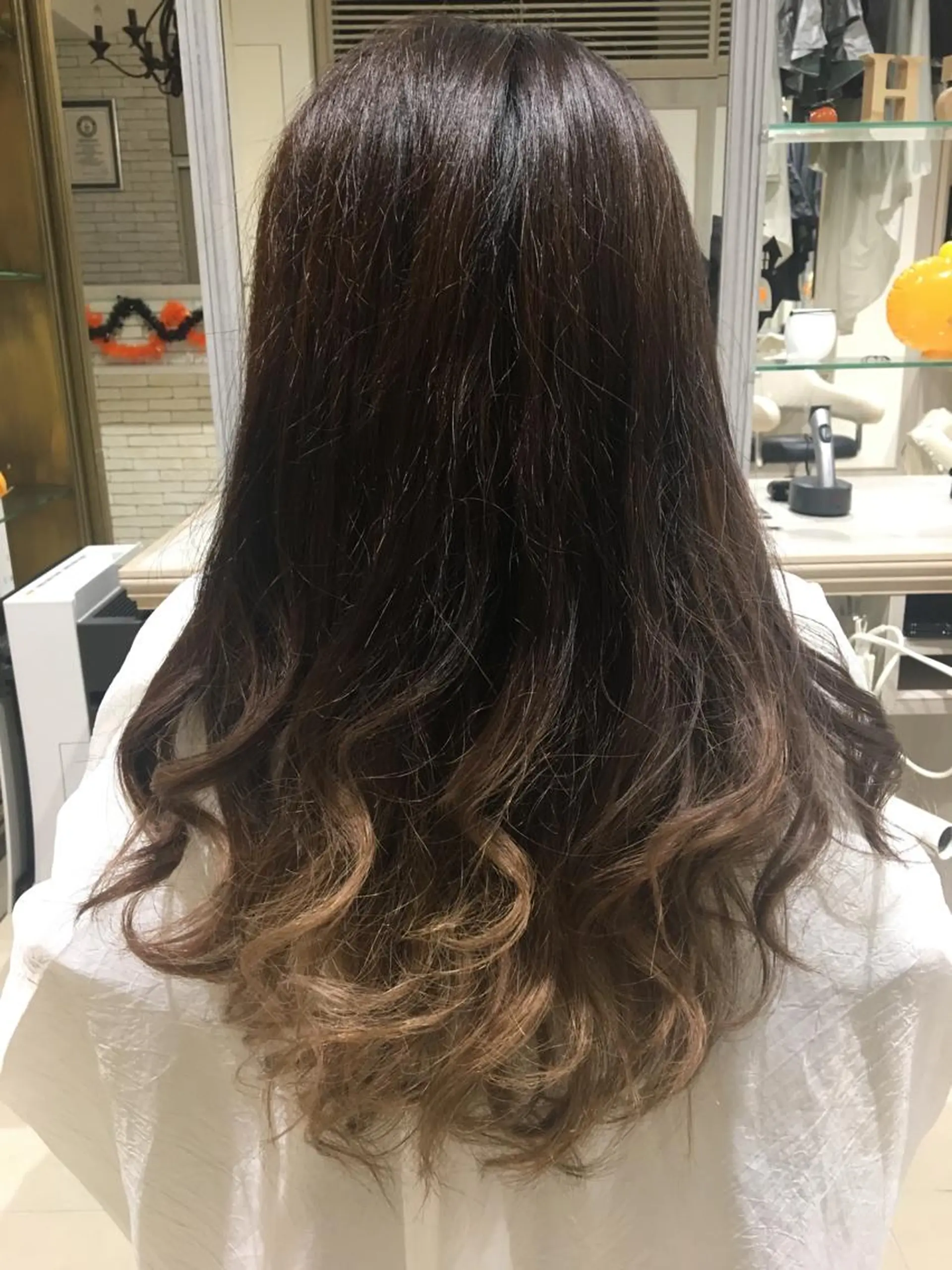 ロング カラー グラデーションカラー グレージュ 似合う髪型が 分からない方へのヘアスタイル