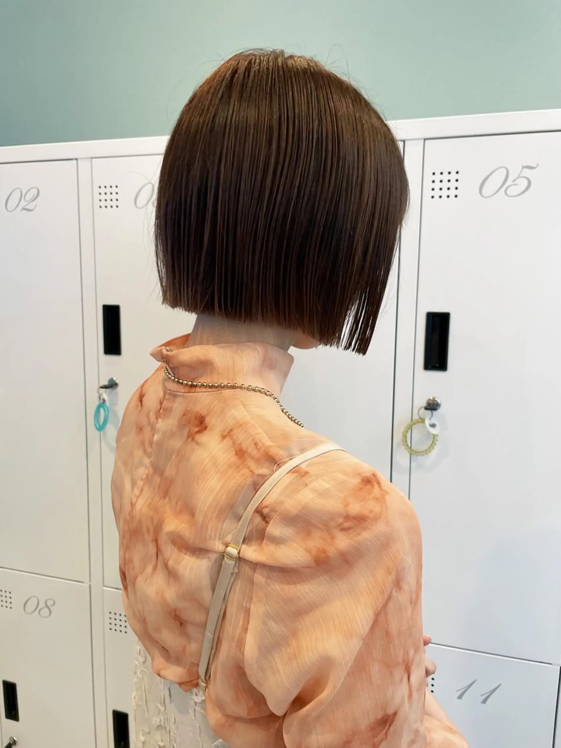 ミディアム 切りっぱなしボブ ボブ 顔まわりレイヤー レイヤーカット ワイドバング カット ヘアカラー トリートメント カラー得意【梅田】 瀧本友梨乃のヘアスタイル