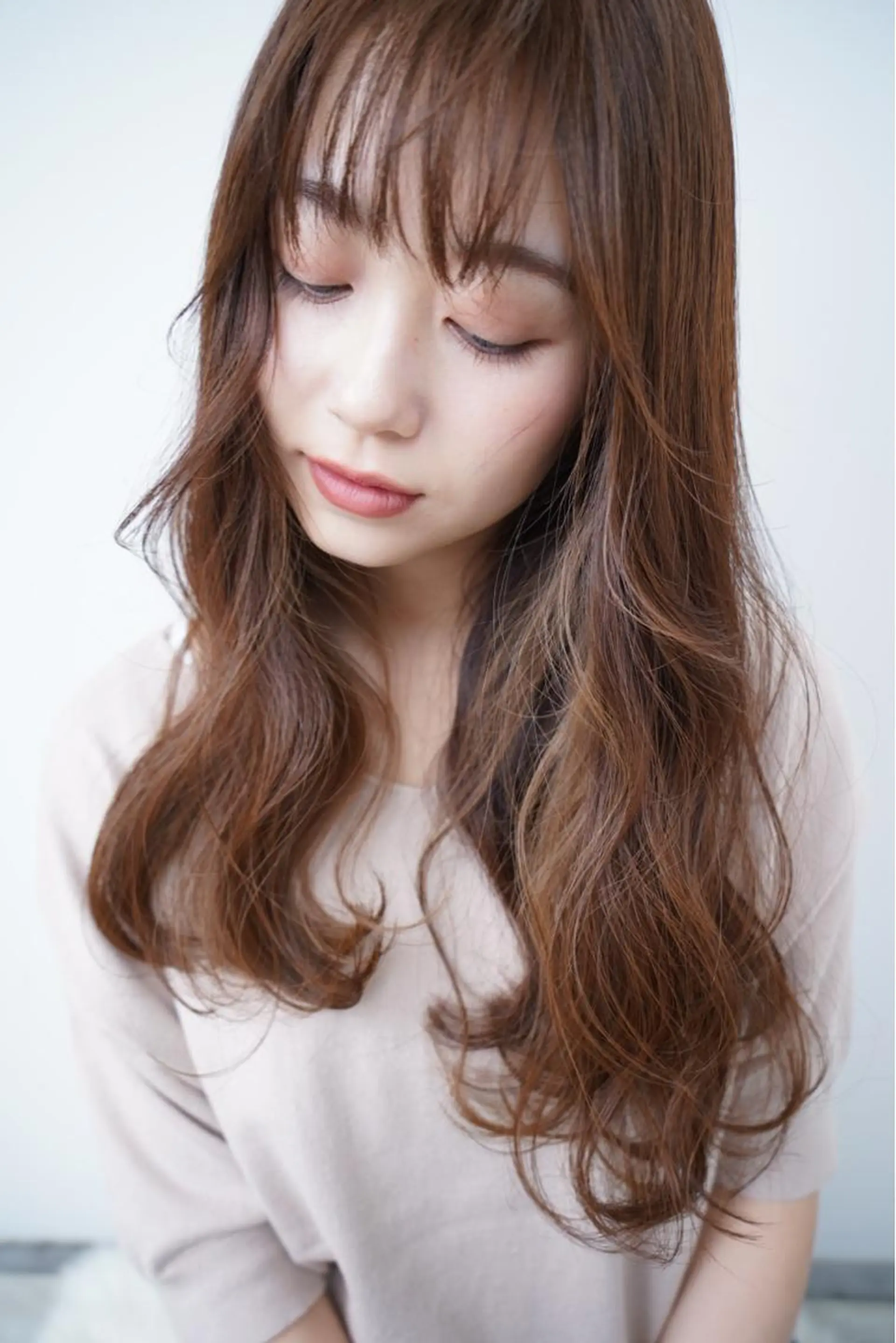 セミロング カラー 韓国メンズヘア　ミル クティボブ　足立佳代のヘアスタイル