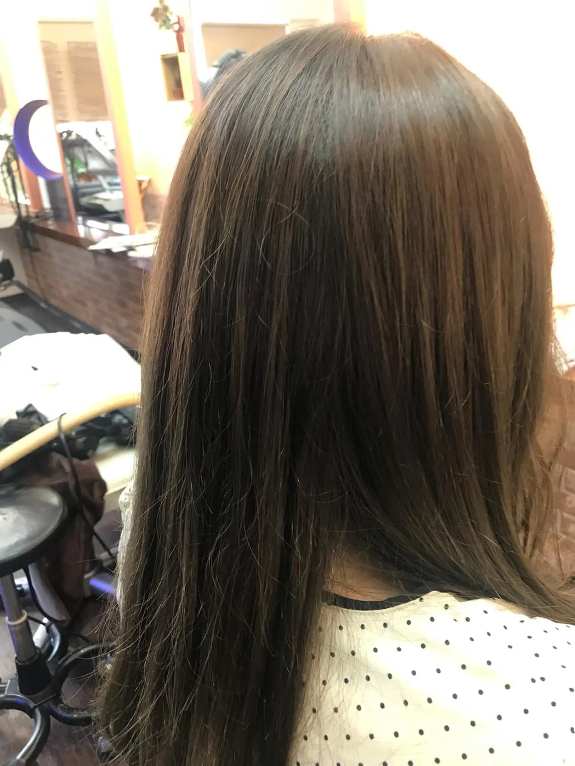 セミロング パーマ 桧山 真のヘアスタイル