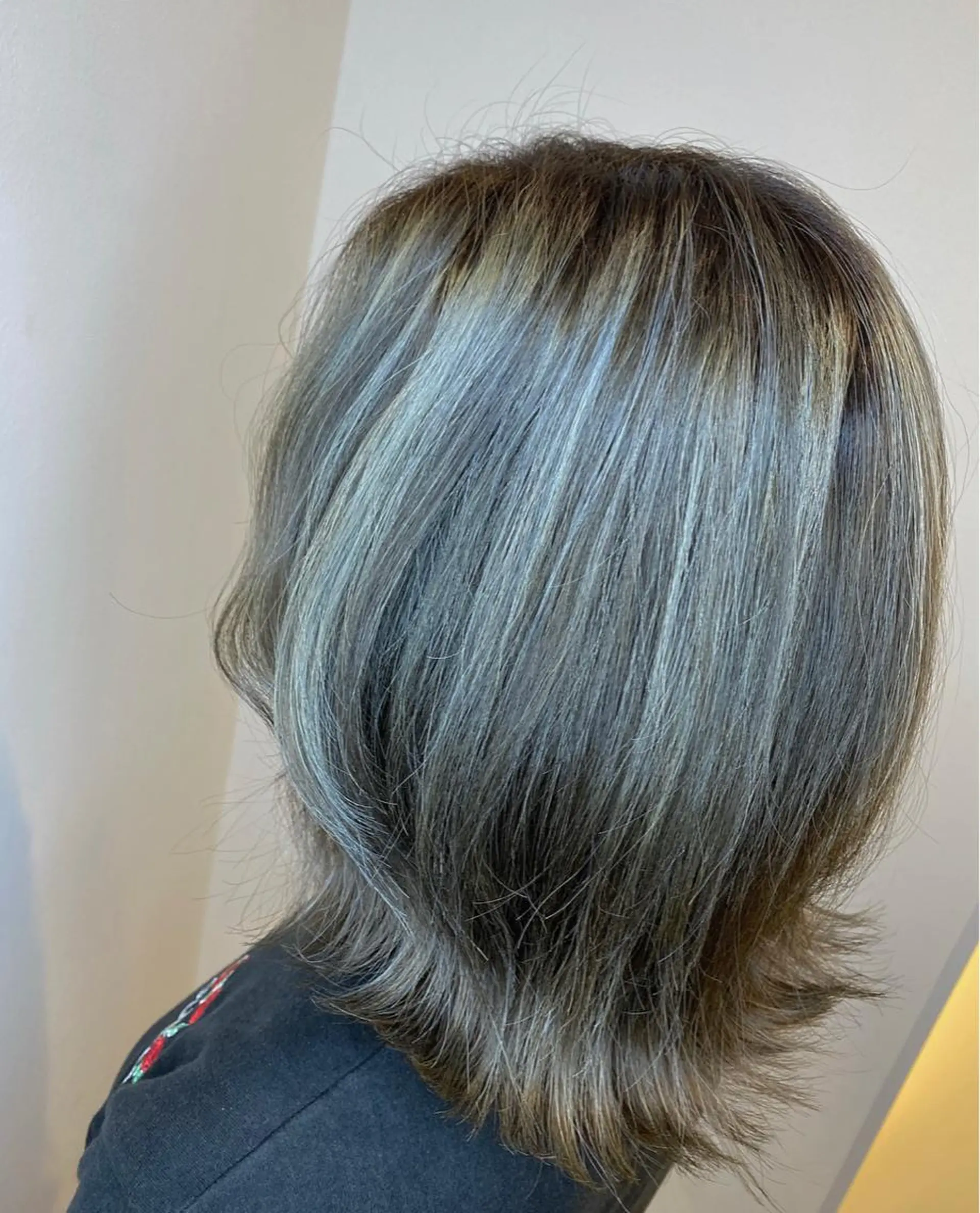 ミディアム sail hairのヘアスタイル