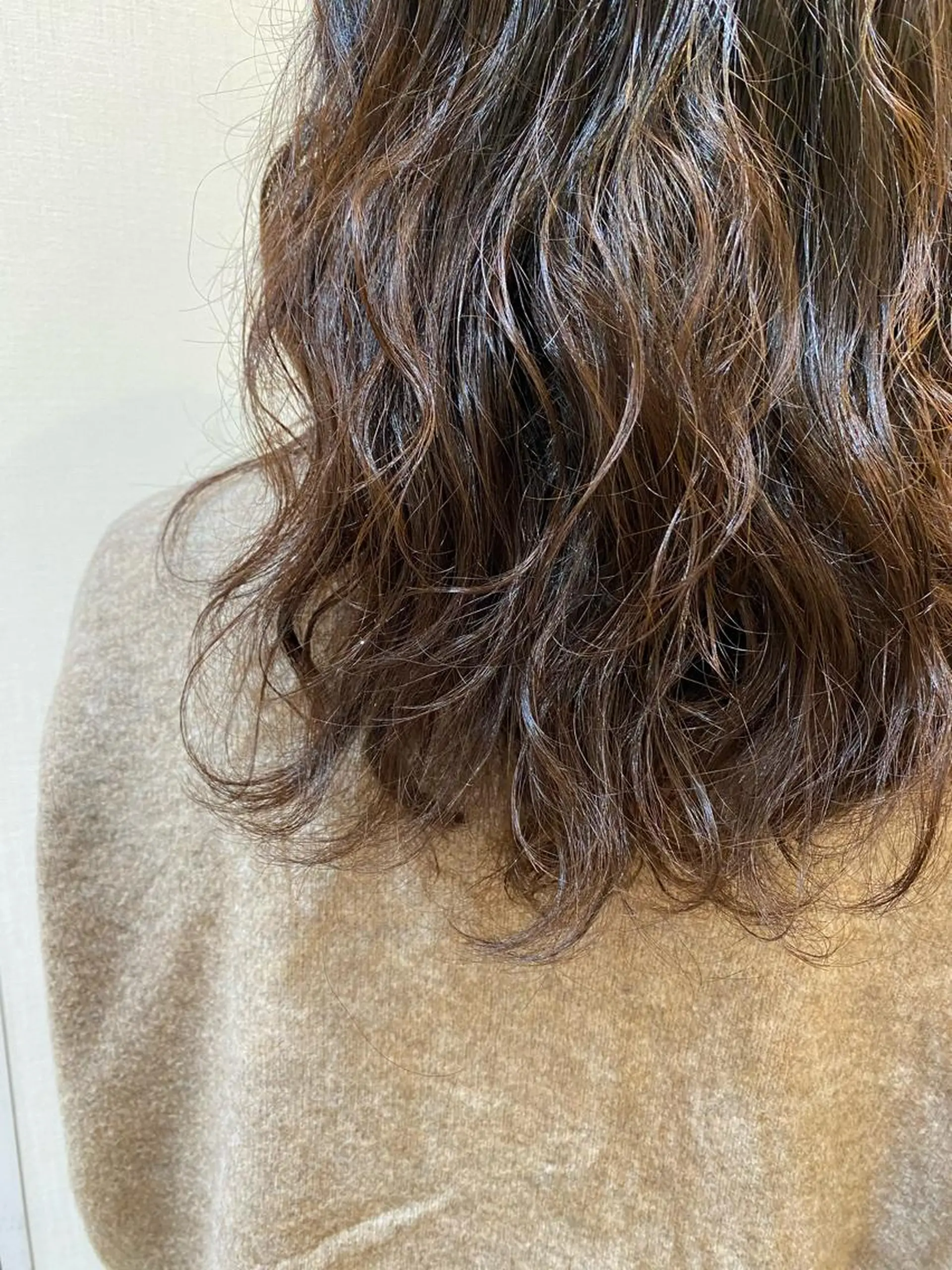 セミロング パーマ sol Amiのヘアスタイル