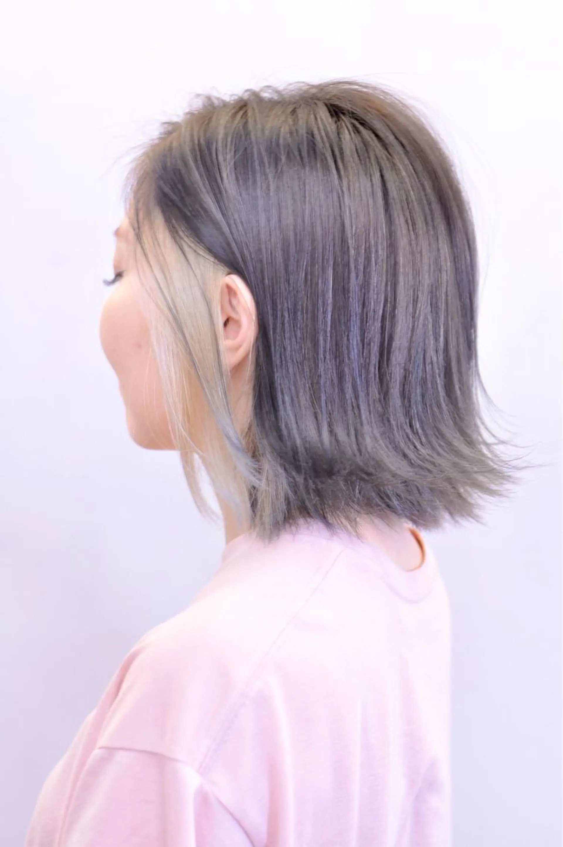 ショート カラー アッシュ ブリーチ ブルーカラー ブルーアッシュ グラデーションカラー 中田 敏明のヘアスタイル