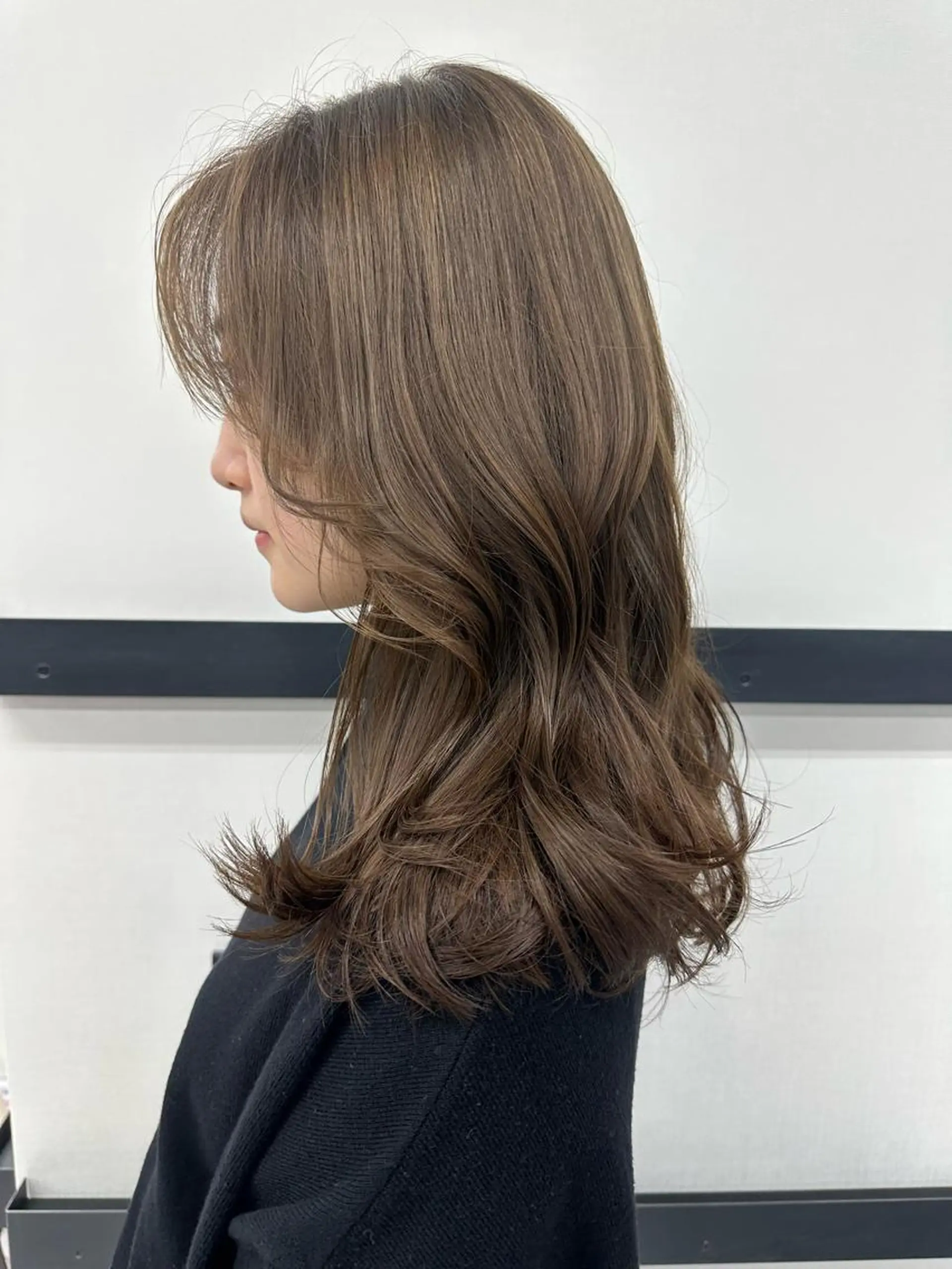 セミロング カラー 寺山 佳貴のヘアスタイル