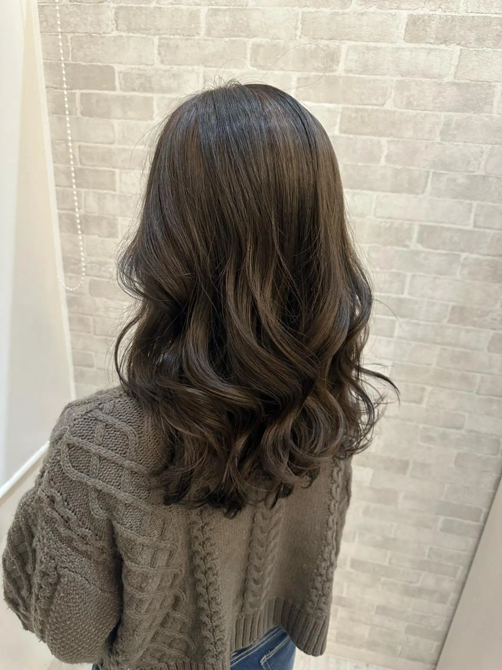 セミロング Well's TAIGAのヘアスタイル