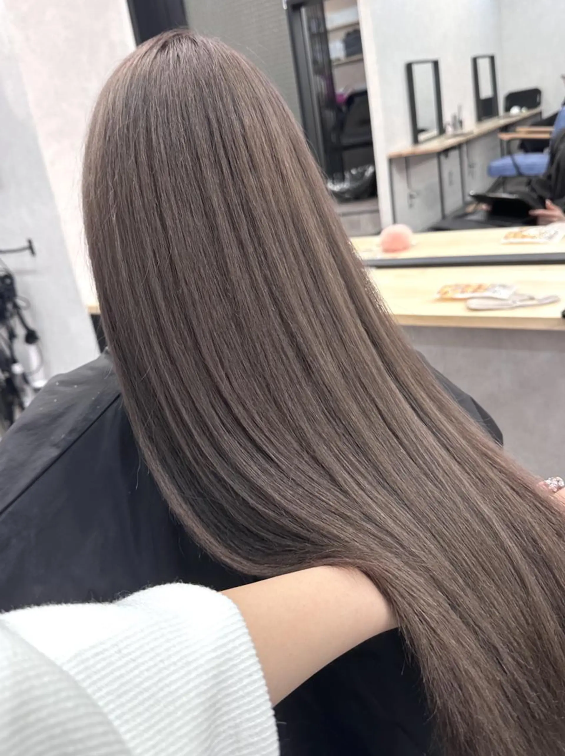 ロング ヘアアレンジ カラー ハイトーン カラーのヘアスタイル