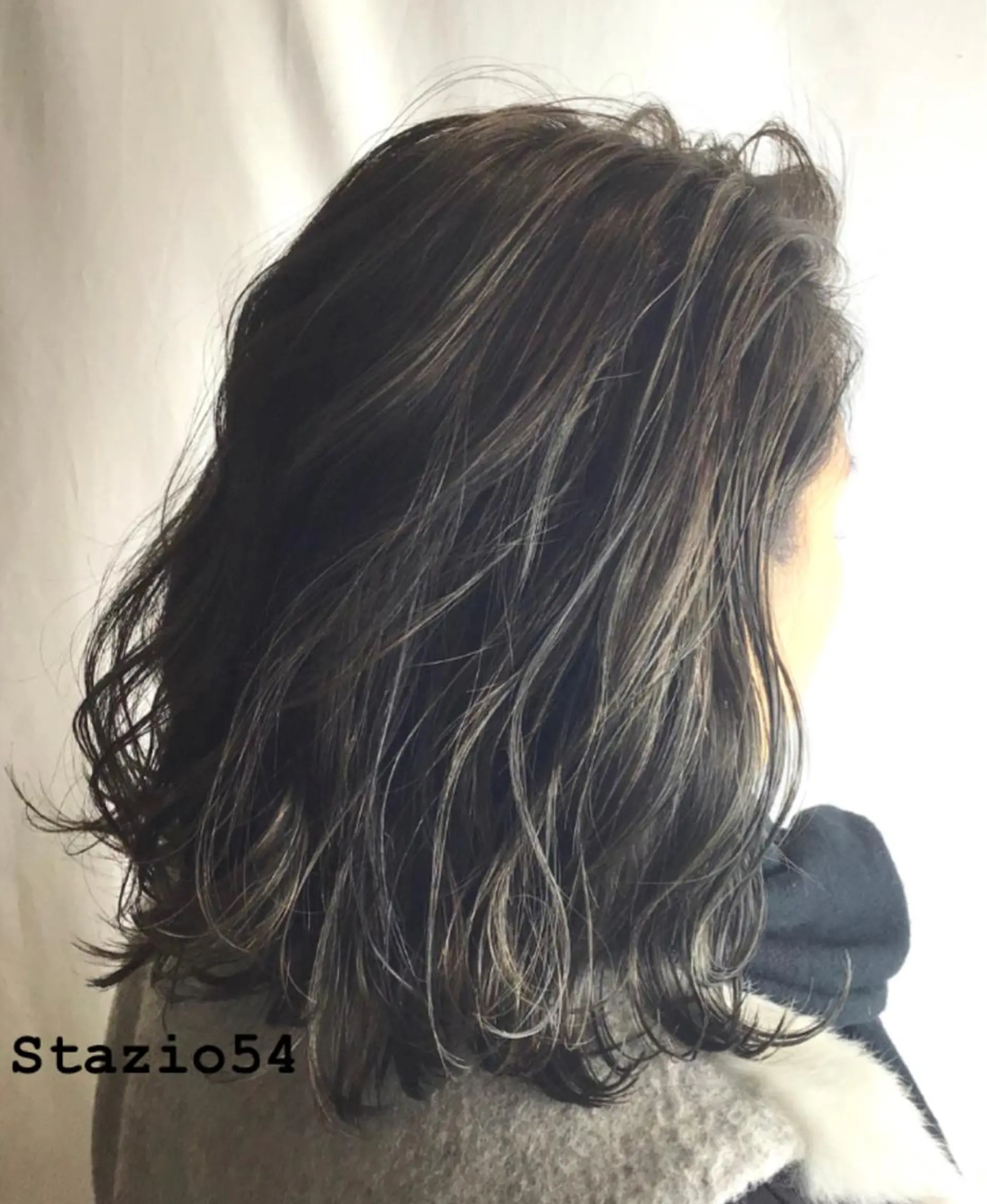 ミディアム Stazio 54の眉毛・アイブロウイメージ