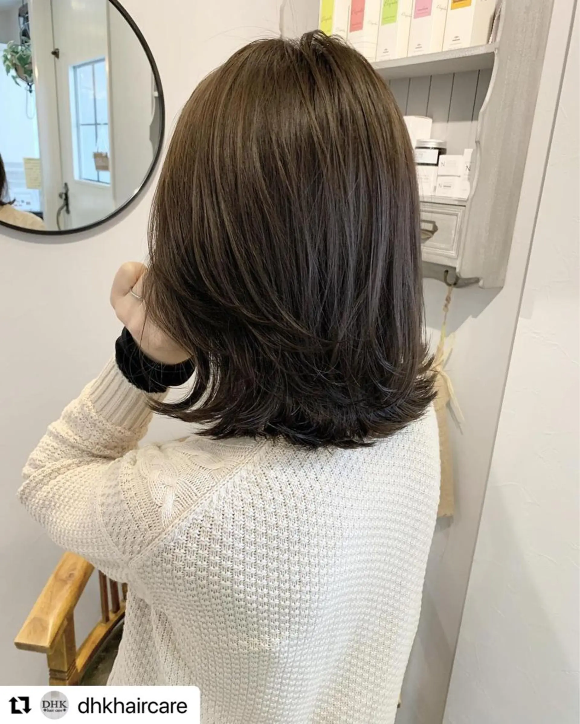 ミディアム レイヤーカット ヘアカラー 西村 美羽のヘアスタイル