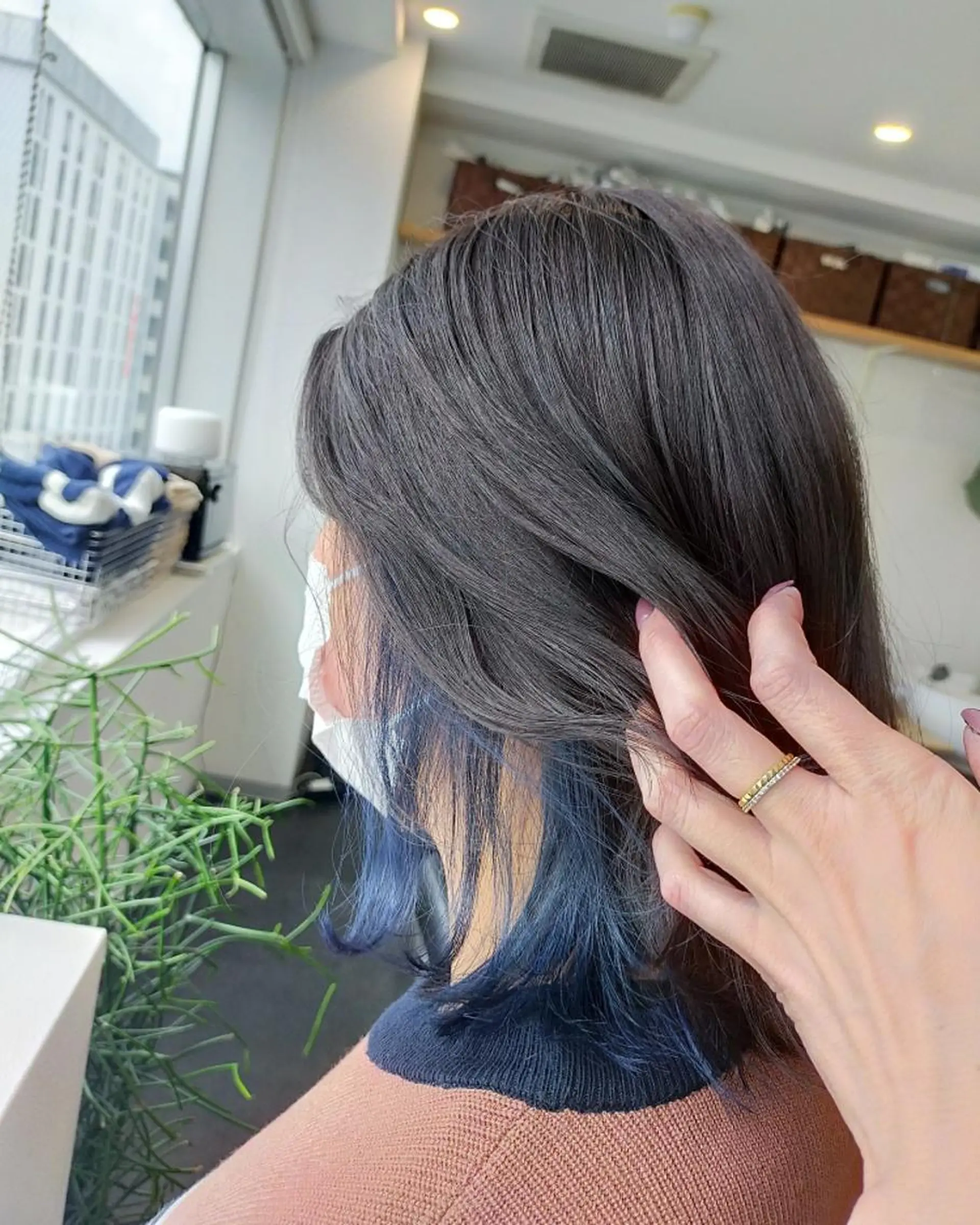 ミディアム カラー ブルーカラー JIL BLAN 京都所属・RU RIのヘアスタイル