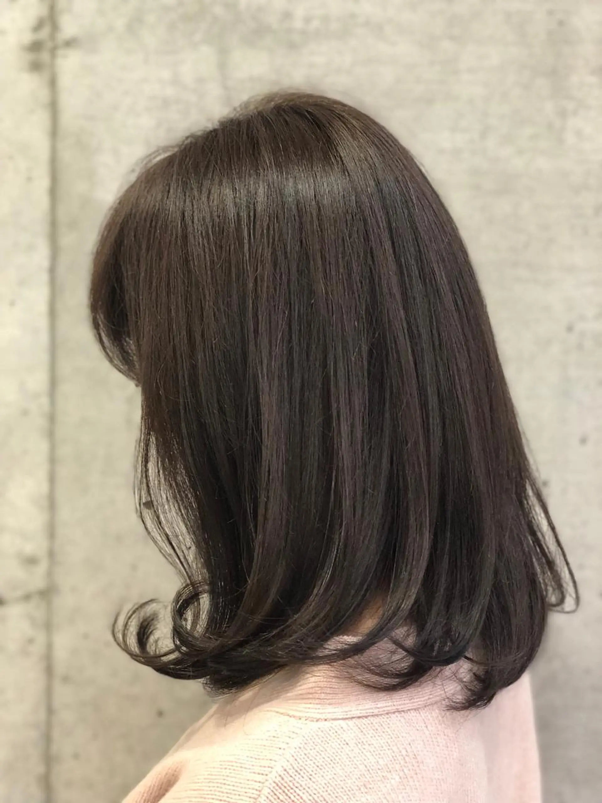 ミディアム カラー グレージュ ハイライトカラー ハイライト 大栗 佑也  髪質改善のヘアスタイル