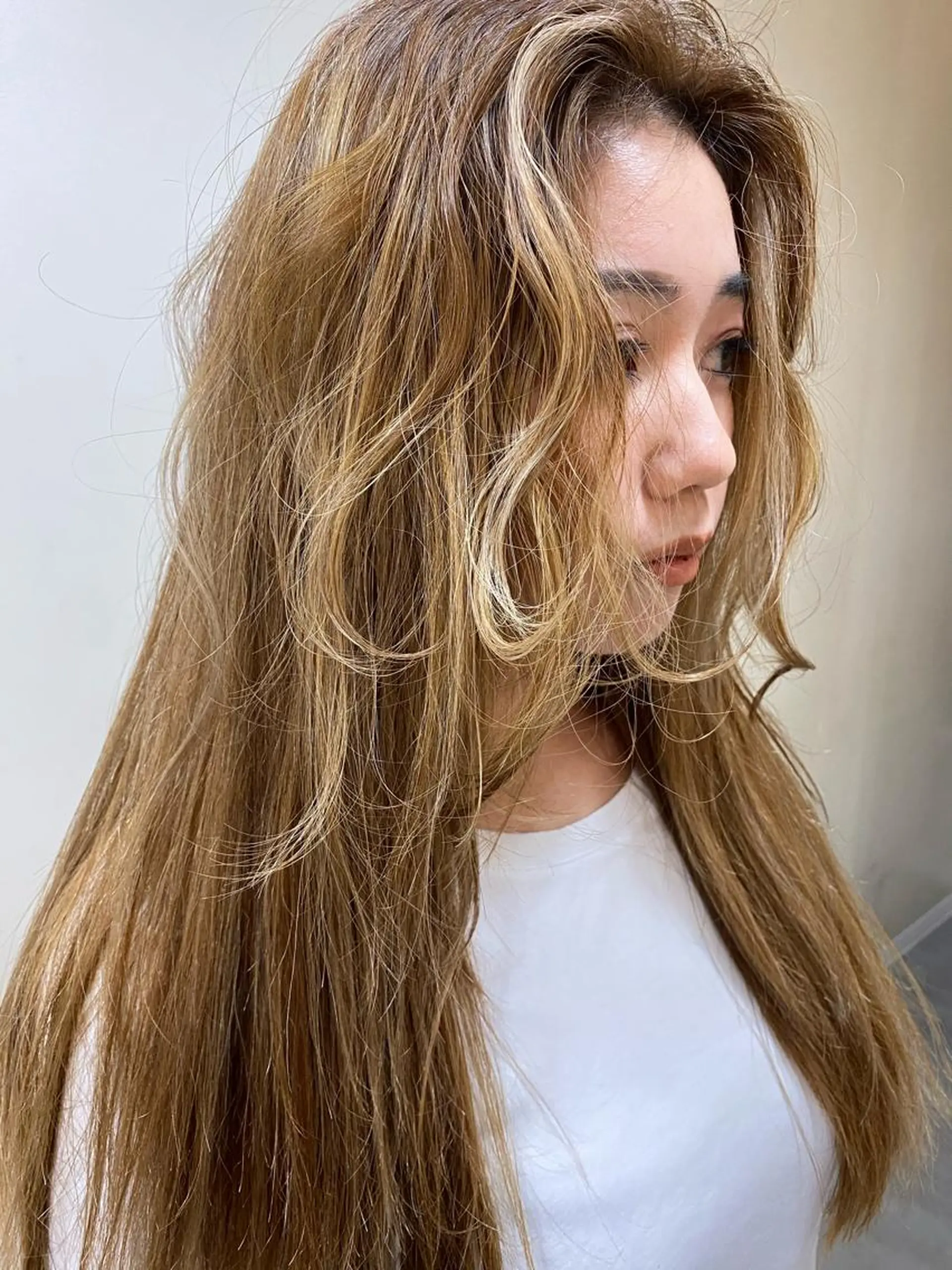 ロング カラー パーマ ヘアアレンジ メンズ キッズ ネイル マツエク・マツパ mana 暖色カラーカットのヘアスタイル