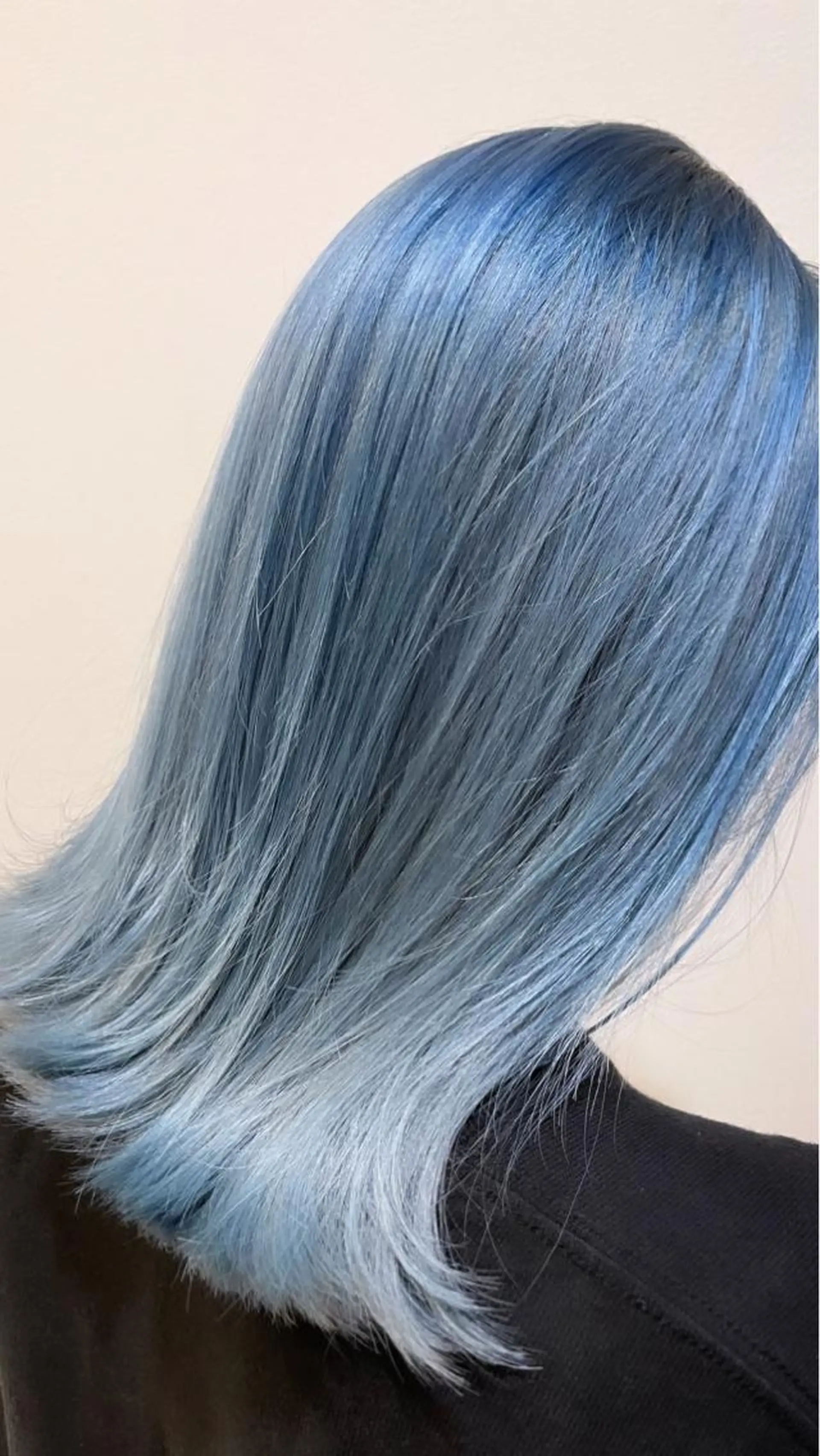 ミディアム BRIDGE あきらのヘアスタイル