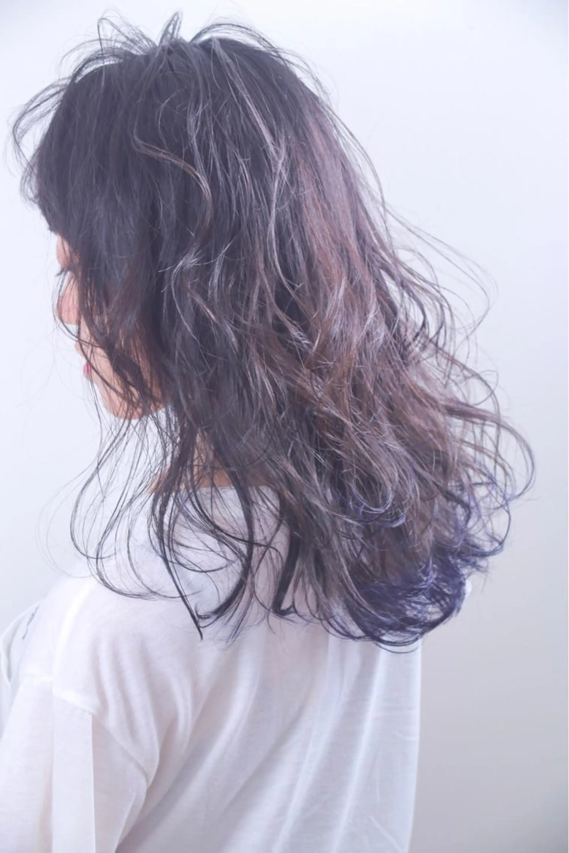 ロング カラー 伊藤 裕貴のヘアスタイル