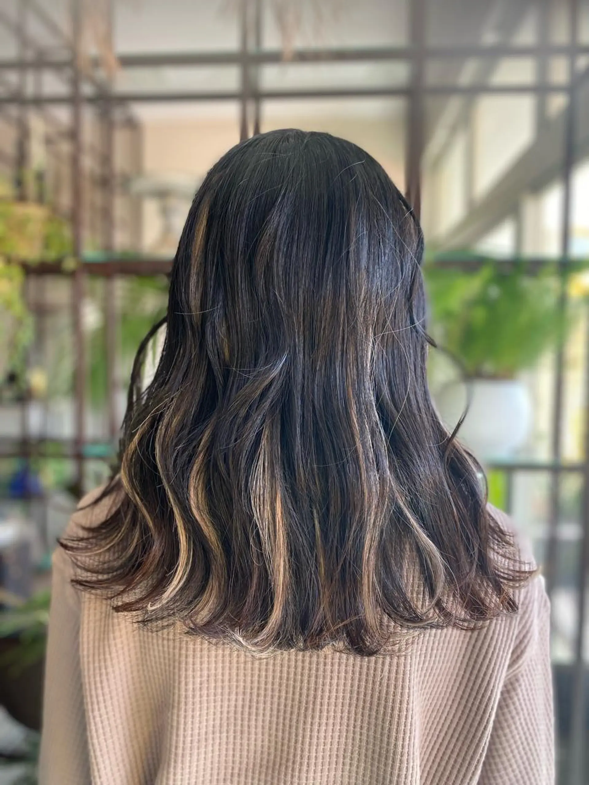 ミディアム シールエクステ エクステ ハイライト Style Tのヘアスタイル