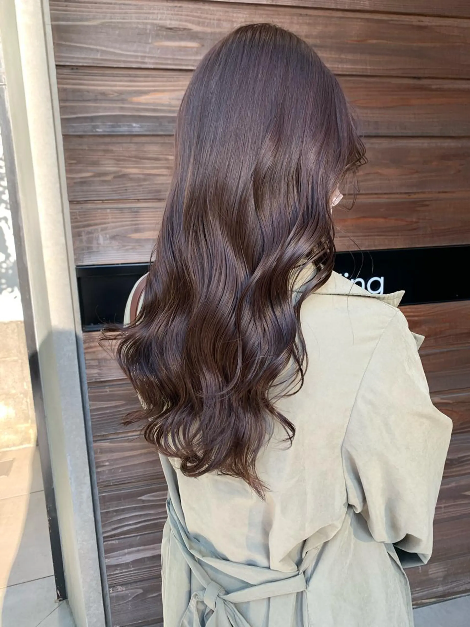 ロング カラー ネイル ハイトーンボブ 前田 表参道　グレージュのヘアスタイル