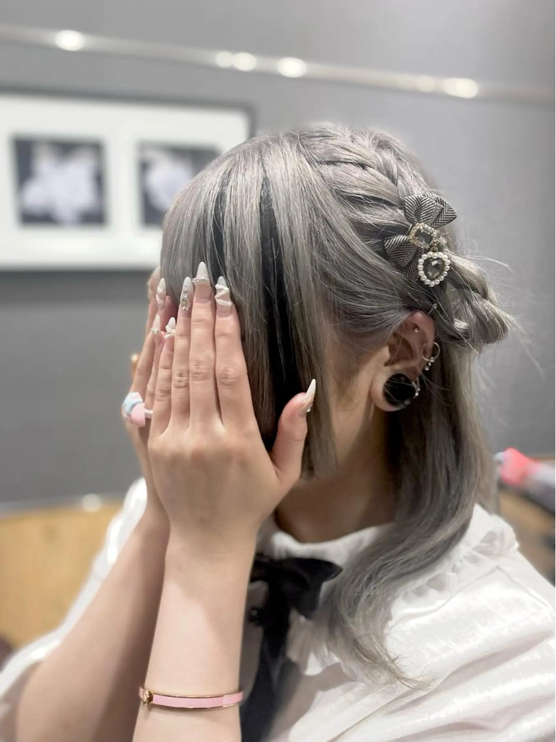 ミディアム カット ヘアカラー トリートメント エクステ 🦋 SHION 🦋のヘアスタイル