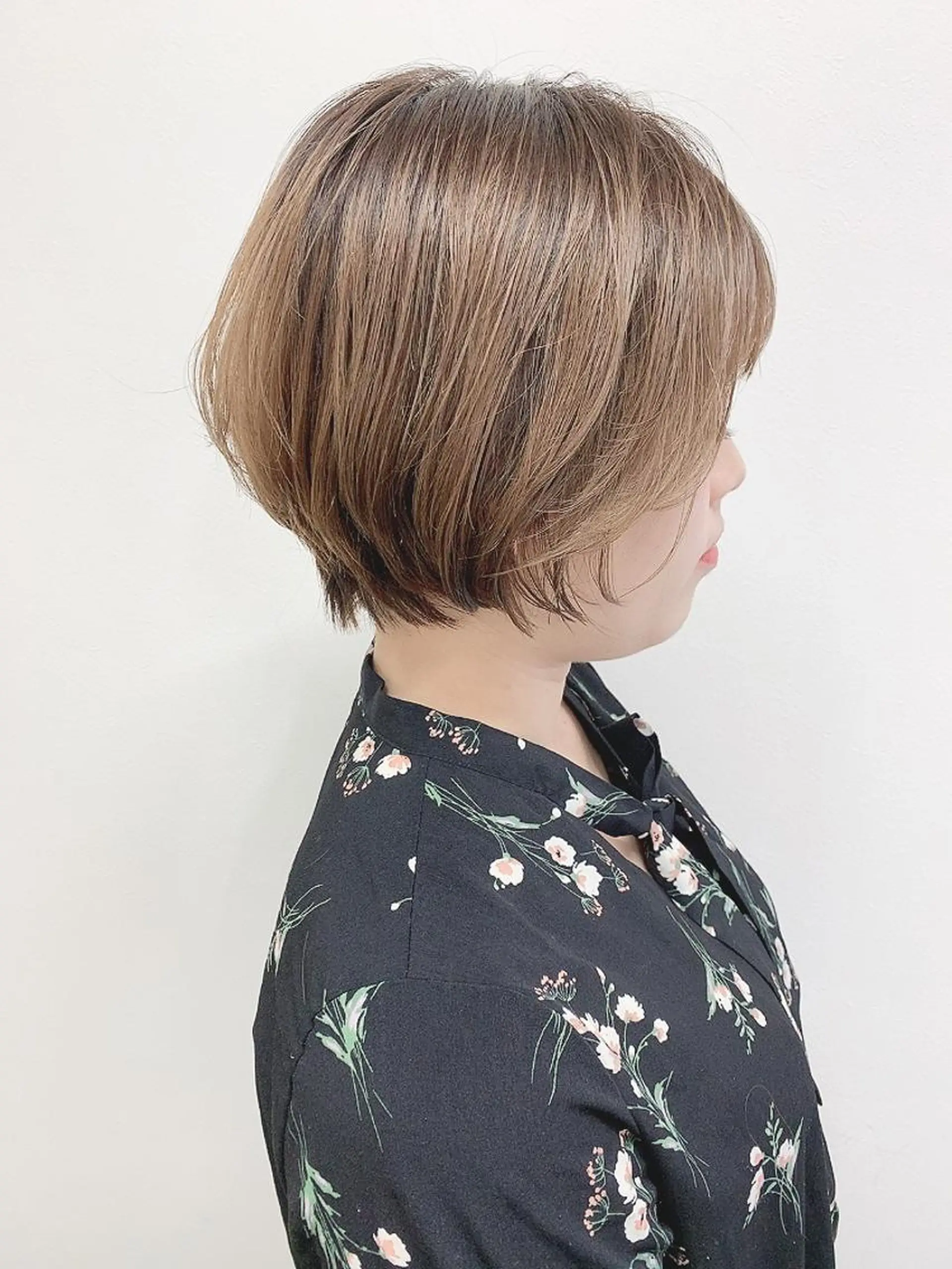 ショート カット 肌に馴染む暗髪 梅田・増田のヘアスタイル