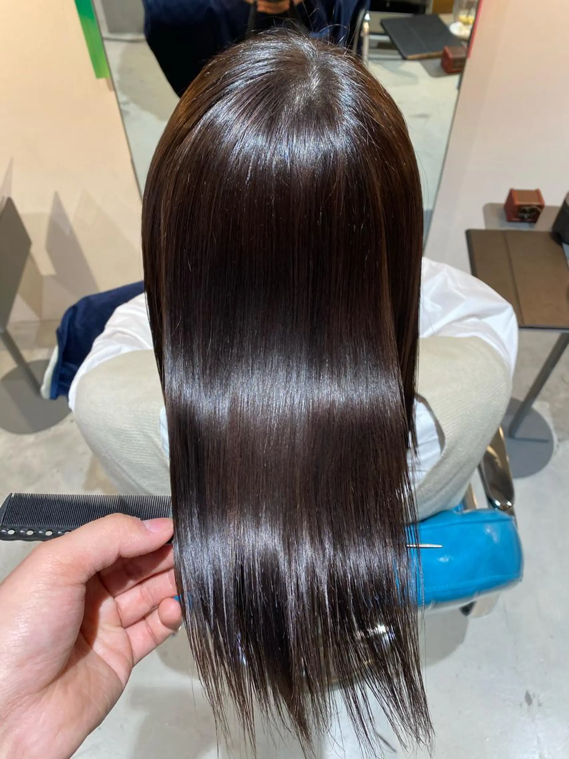 セミロング 必ず笑顔で帰っていた だきます！安田祐貴のヘアスタイル