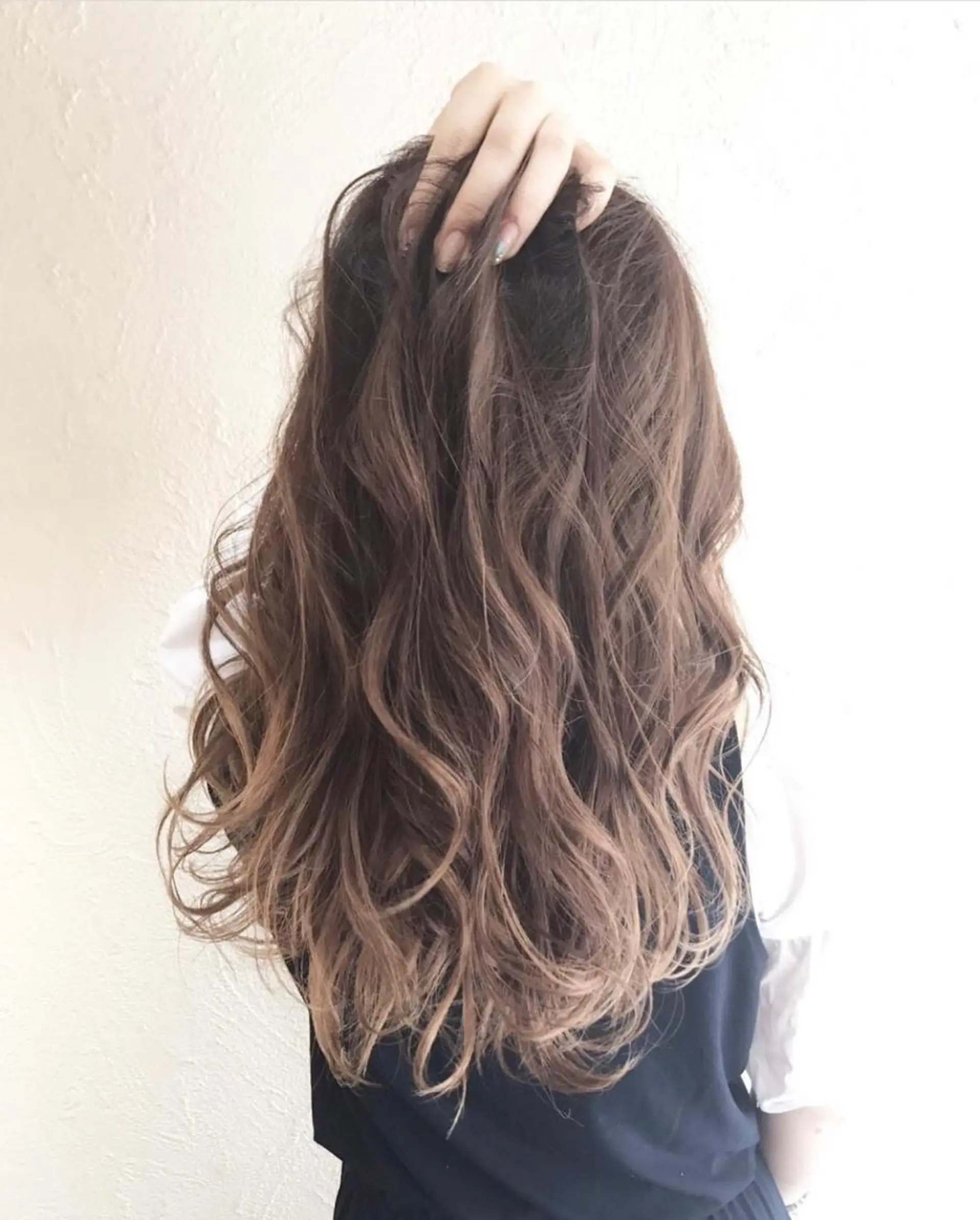 セミロング カラー 矢田 沙希のヘアスタイル