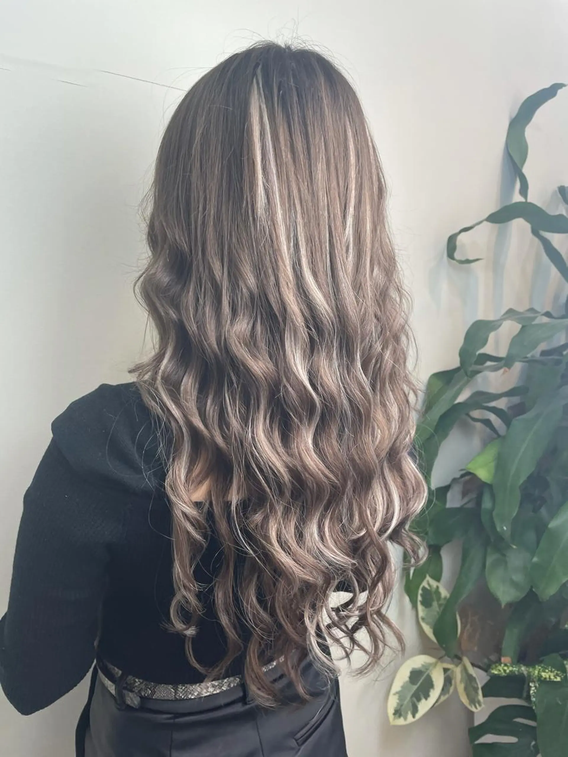 ロング カラー ハイライトカラー エクステ ハイライト ヘアカラー エクステ WEST OLAND加藤圭介のヘアスタイル