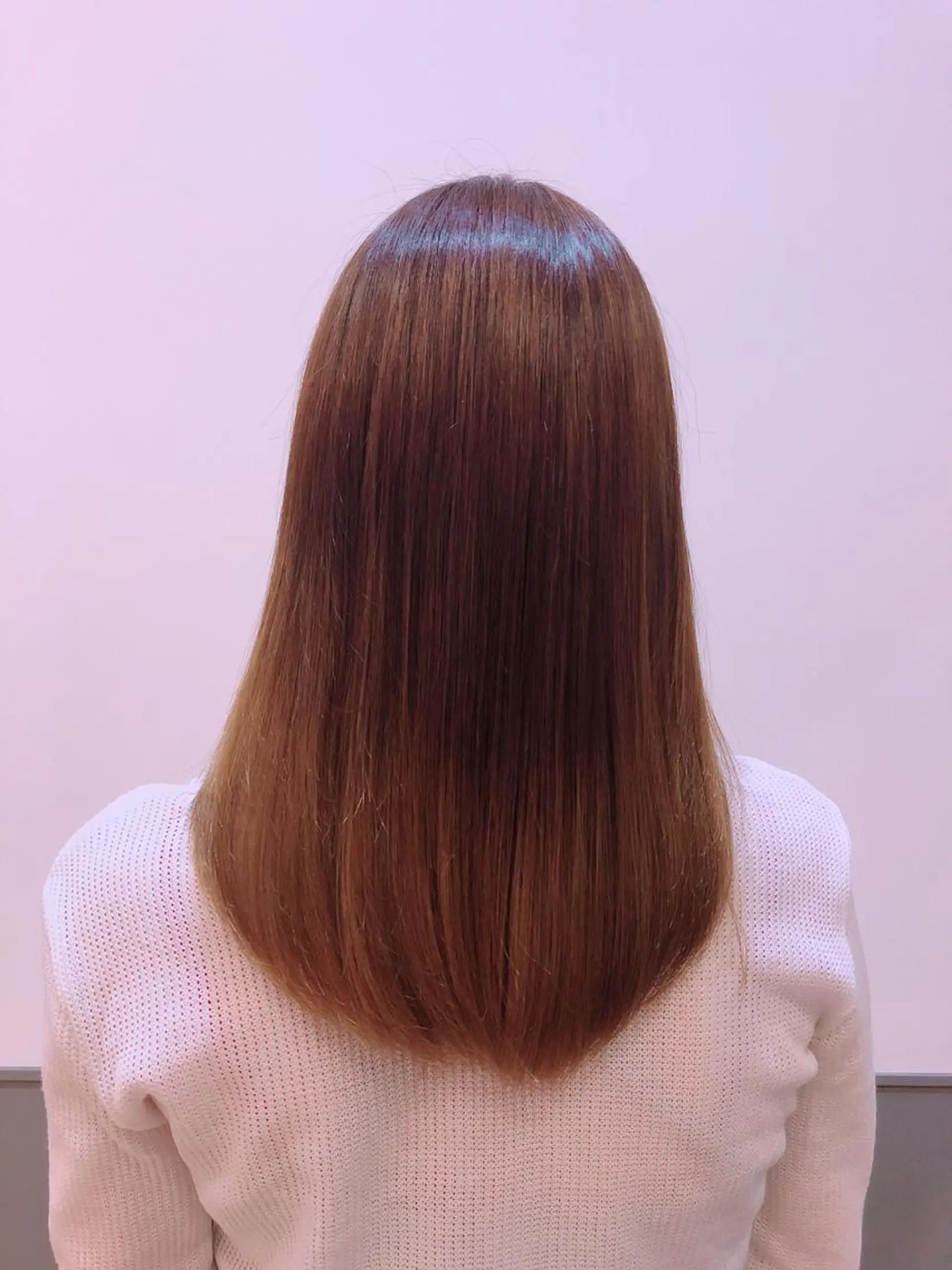 セミロング カラー 小宮 真理奈のヘアスタイル