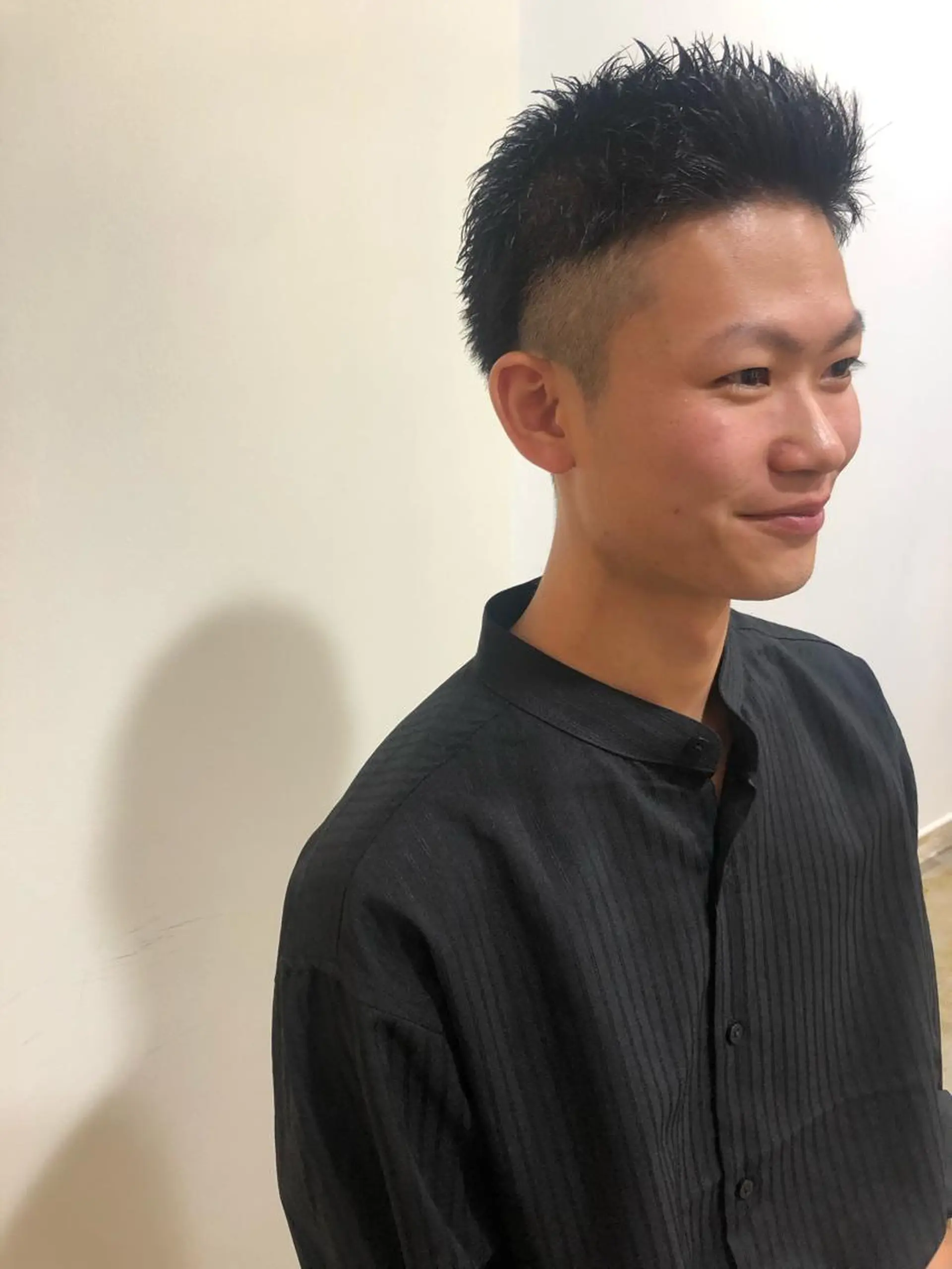 ショート メンズ MIOベージュカラー 柔らかいカラーのヘアスタイル