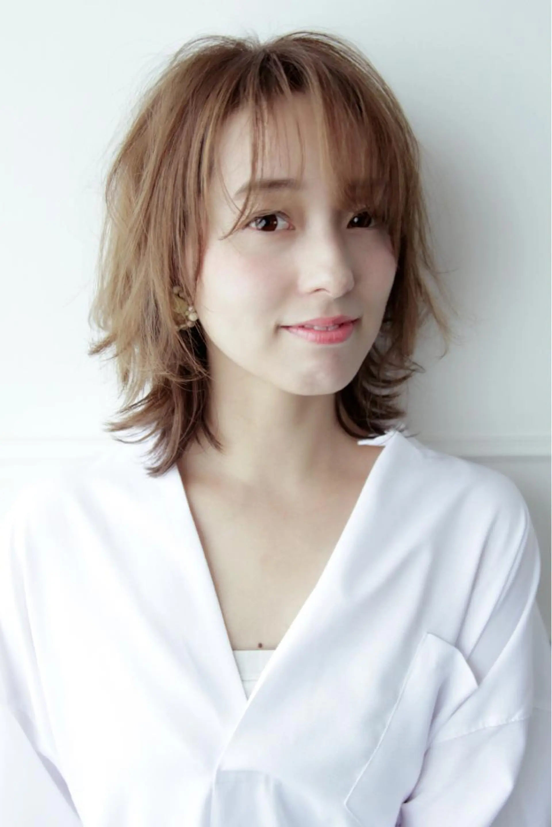 ミディアム カラー 安村 美奈のヘアスタイル