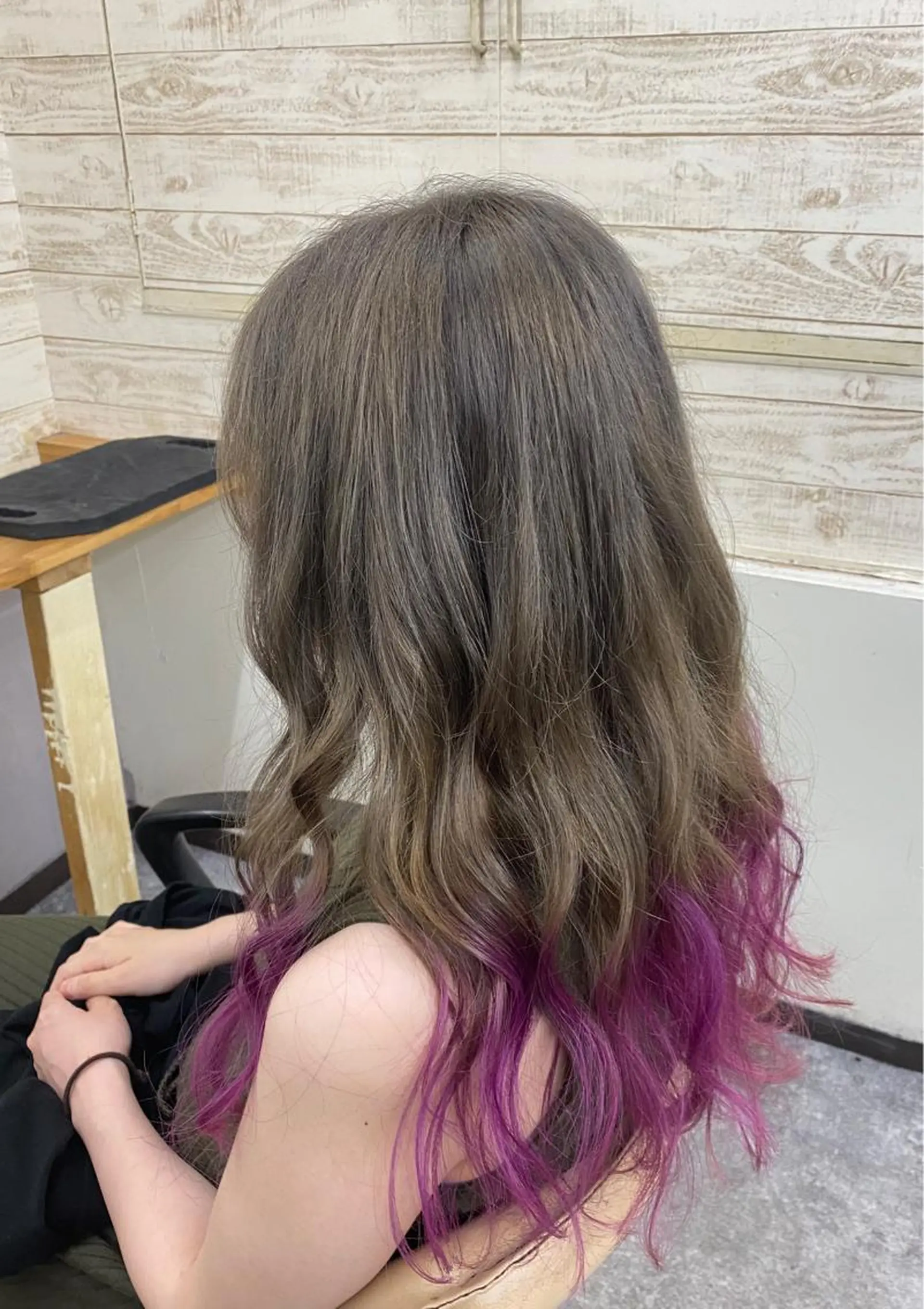 ロング カラー Monica RIEのヘアスタイル