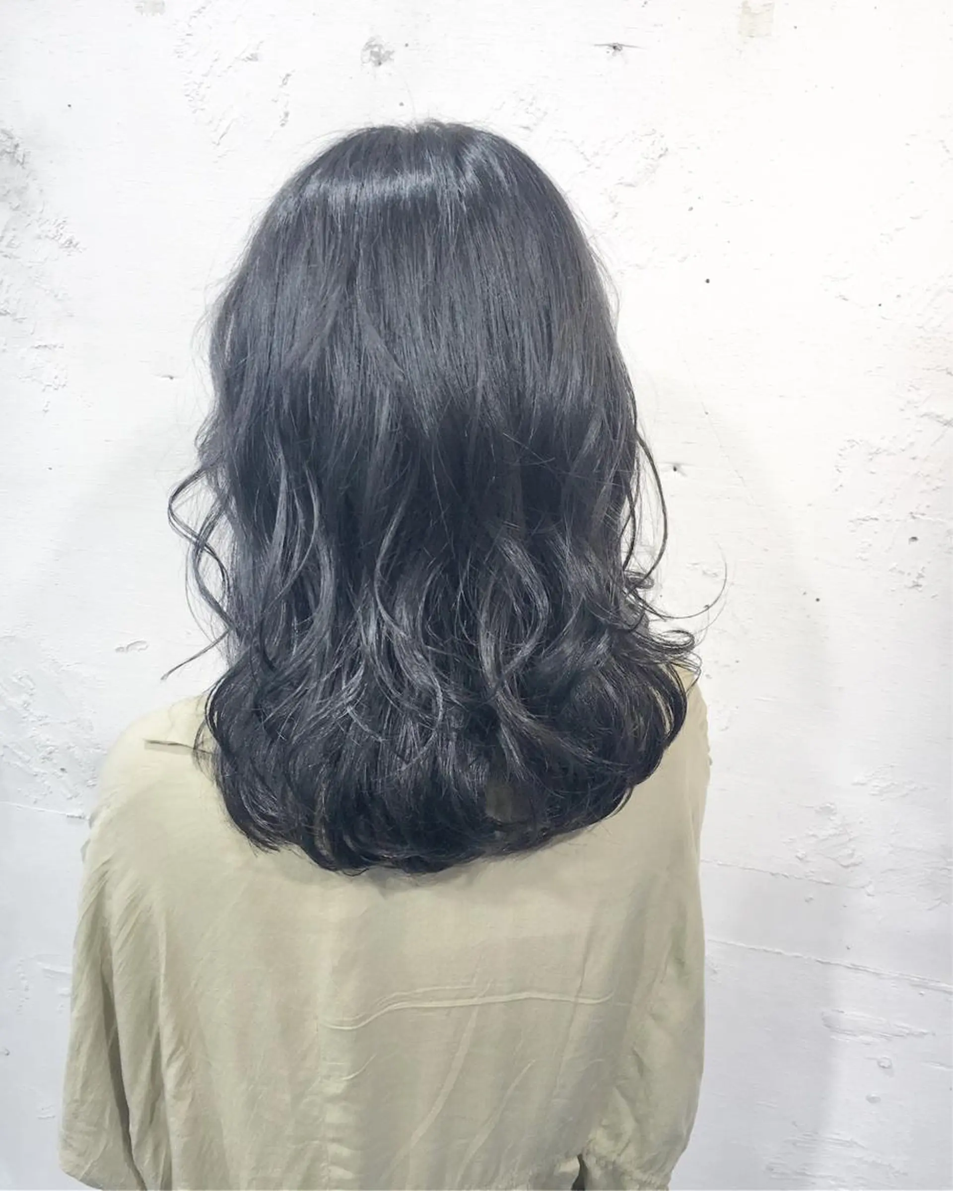 セミロング カラー ヘアアレンジ ダークグレー ✨艶髪✨透明感✨ 山内大樹のヘアスタイル