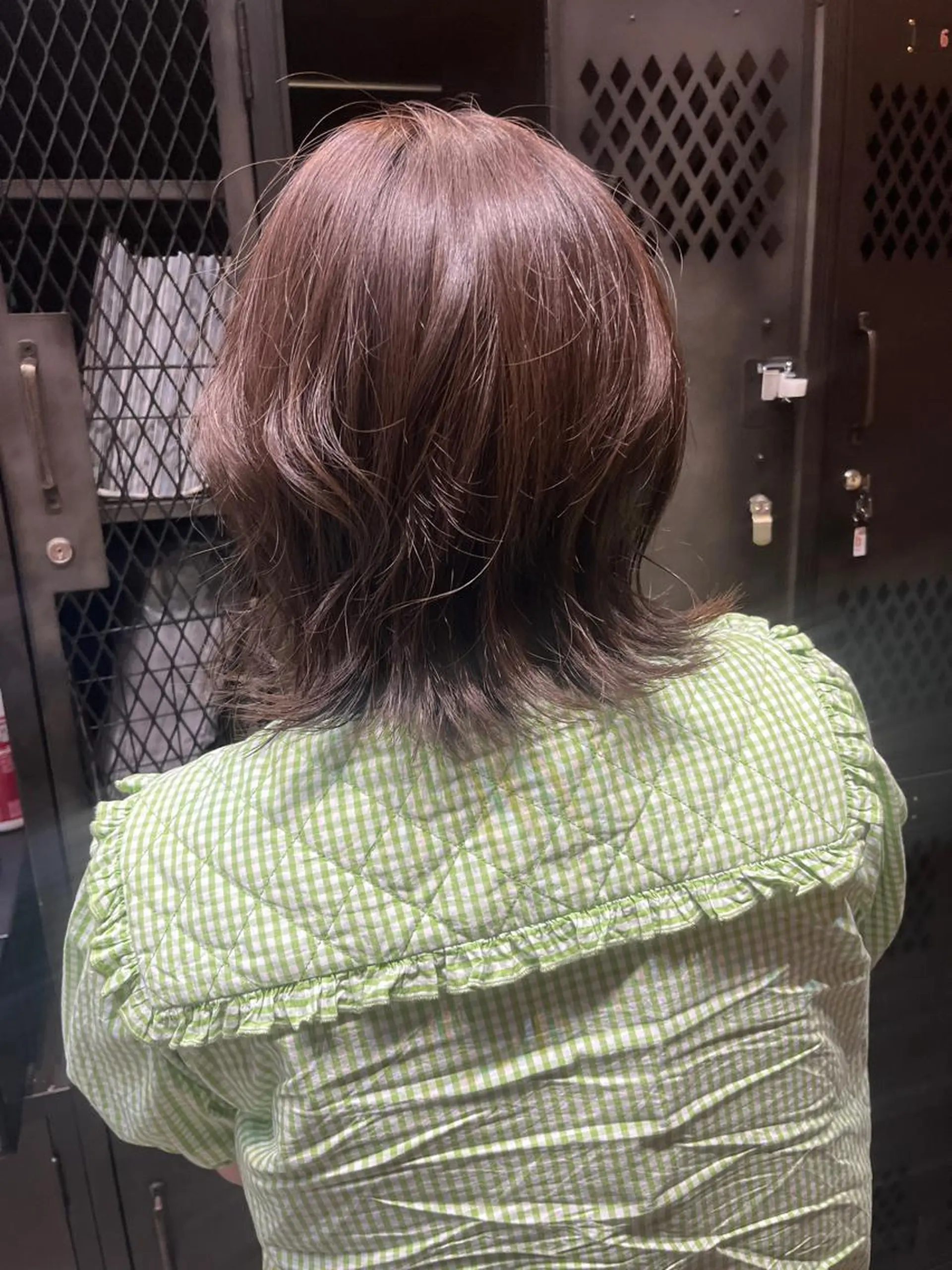 ミディアム カラー パーマ ヘアアレンジ メンズ キッズ ネイル マツエク・マツパ アイブロウ ミディアムパーマ メンズパーマ ブラウンカラー ケアカラー 透明感カラー トリートメント 久木原 ゆりのヘアスタイル